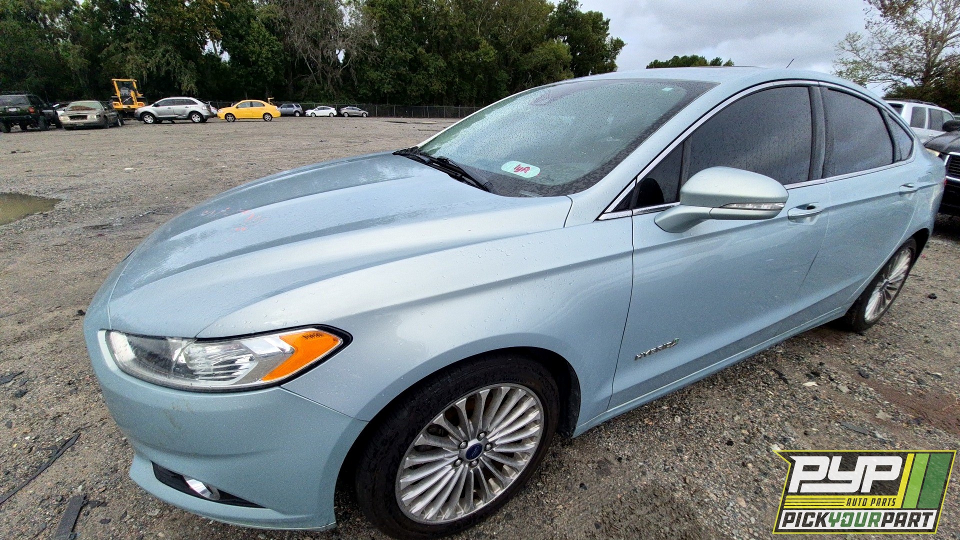 2014 FORD FUSION available for parts