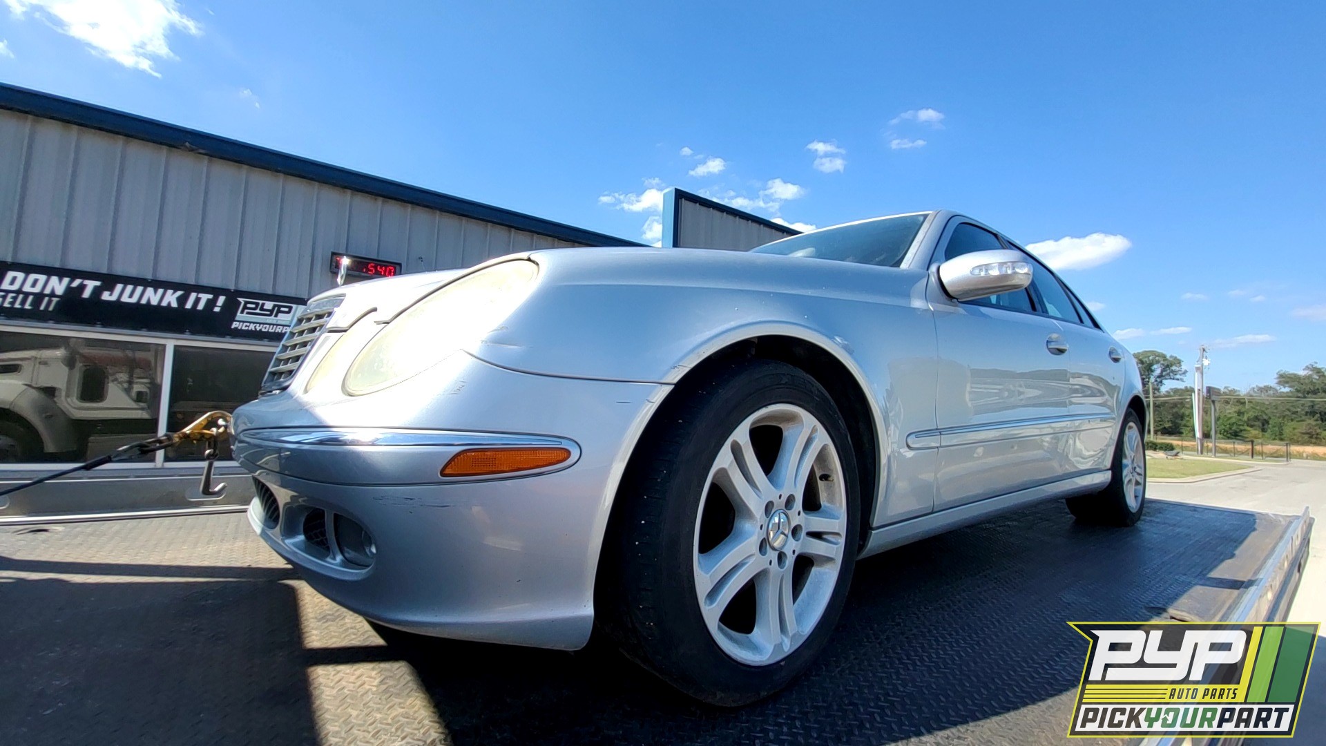 2006 MERCEDES-BENZ E350 available for parts