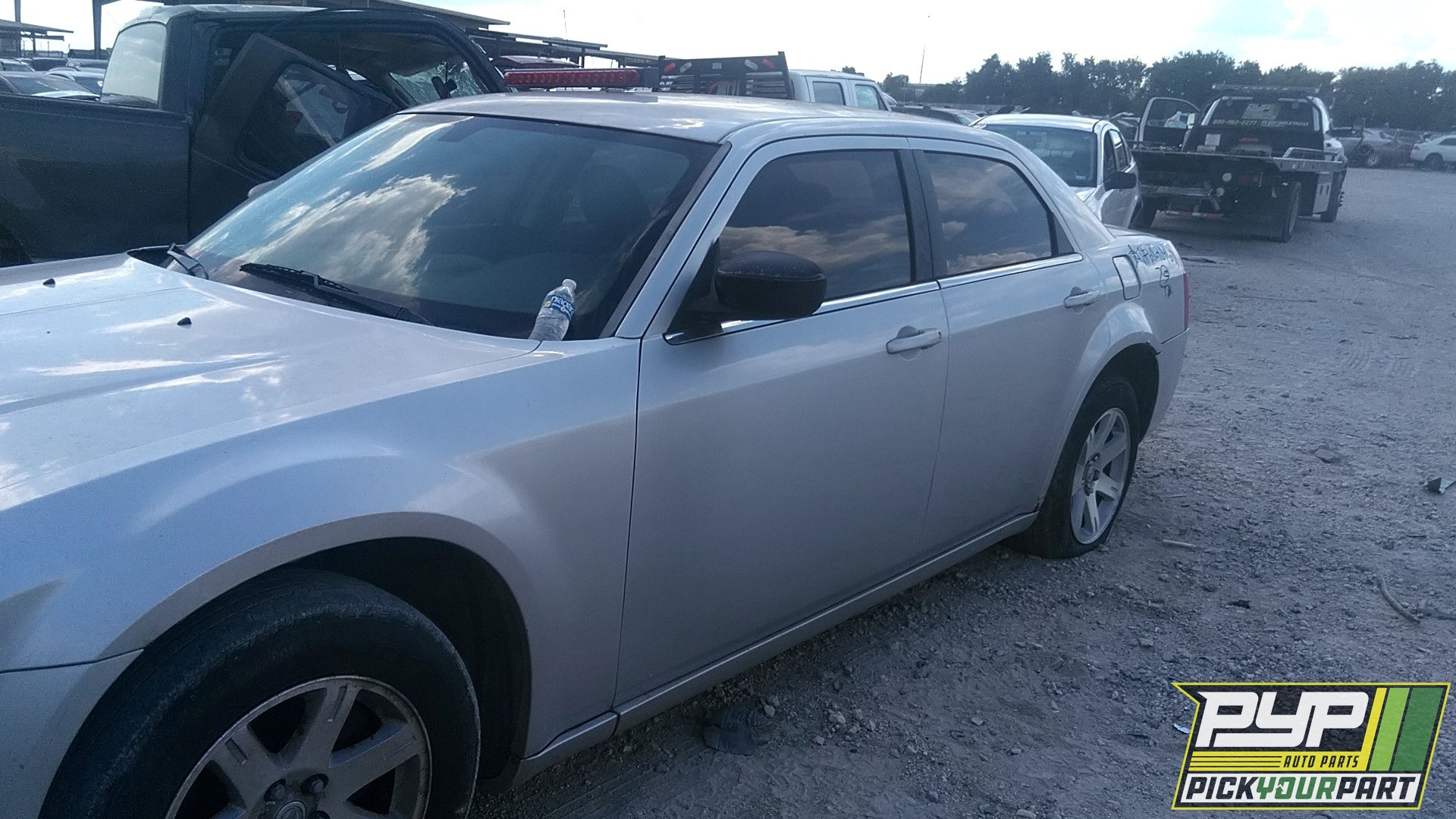 2009 CHRYSLER 300 partes disponibles