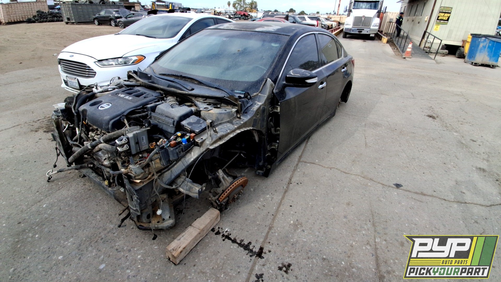 2016 NISSAN ALTIMA available for parts