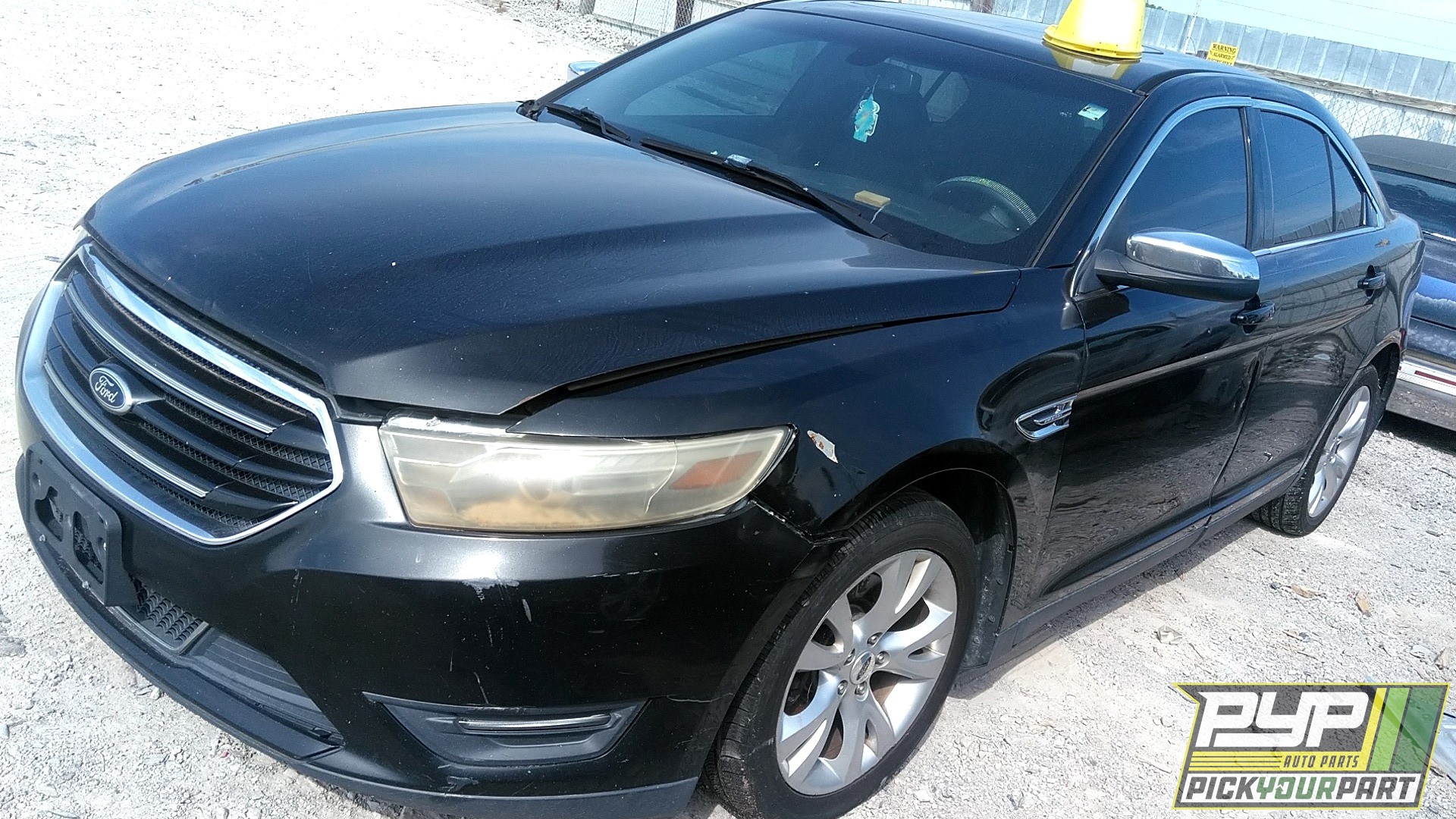 2013 FORD TAURUS available for parts