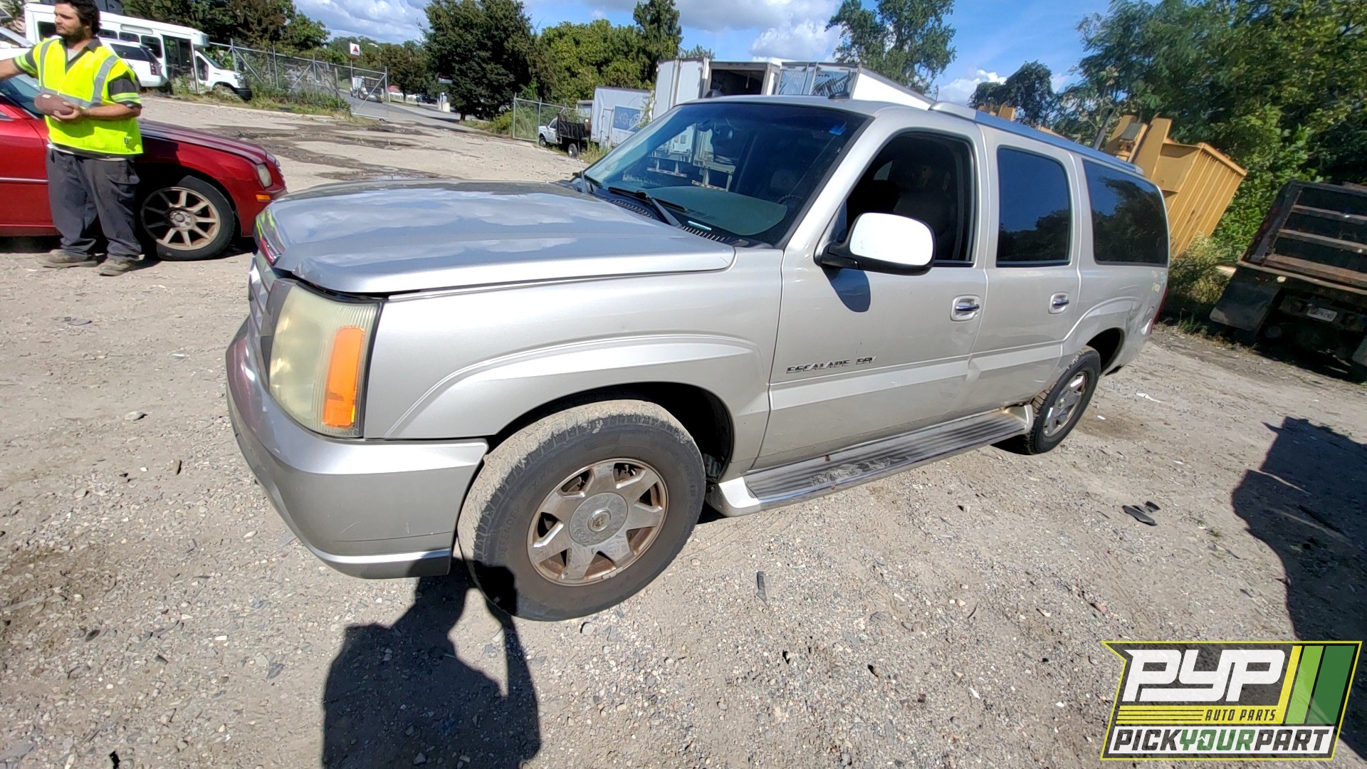 2004 CADILLAC ESCALADE ESV partes disponibles