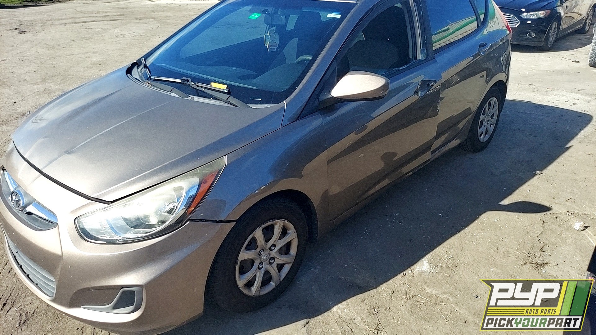 2014 HYUNDAI ACCENT available for parts