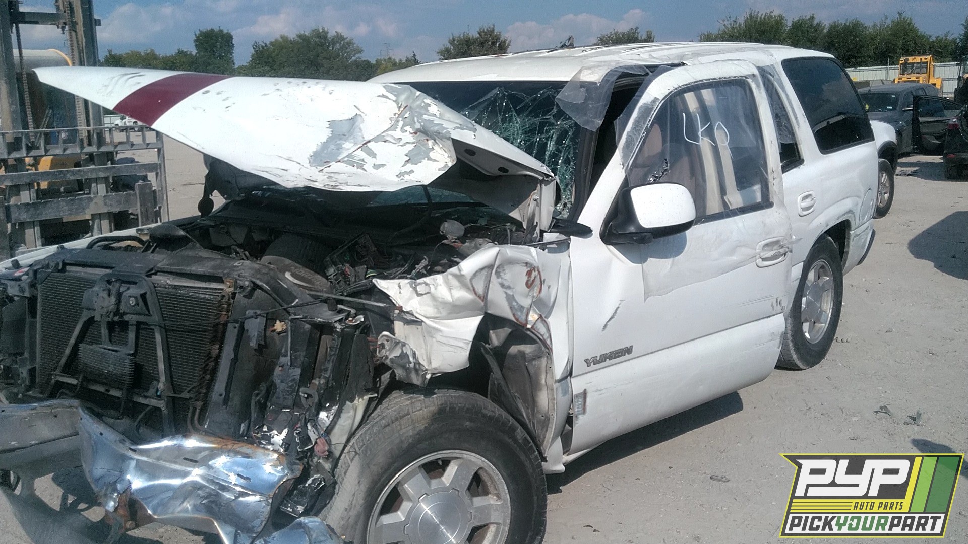 2001 GMC YUKON available for parts