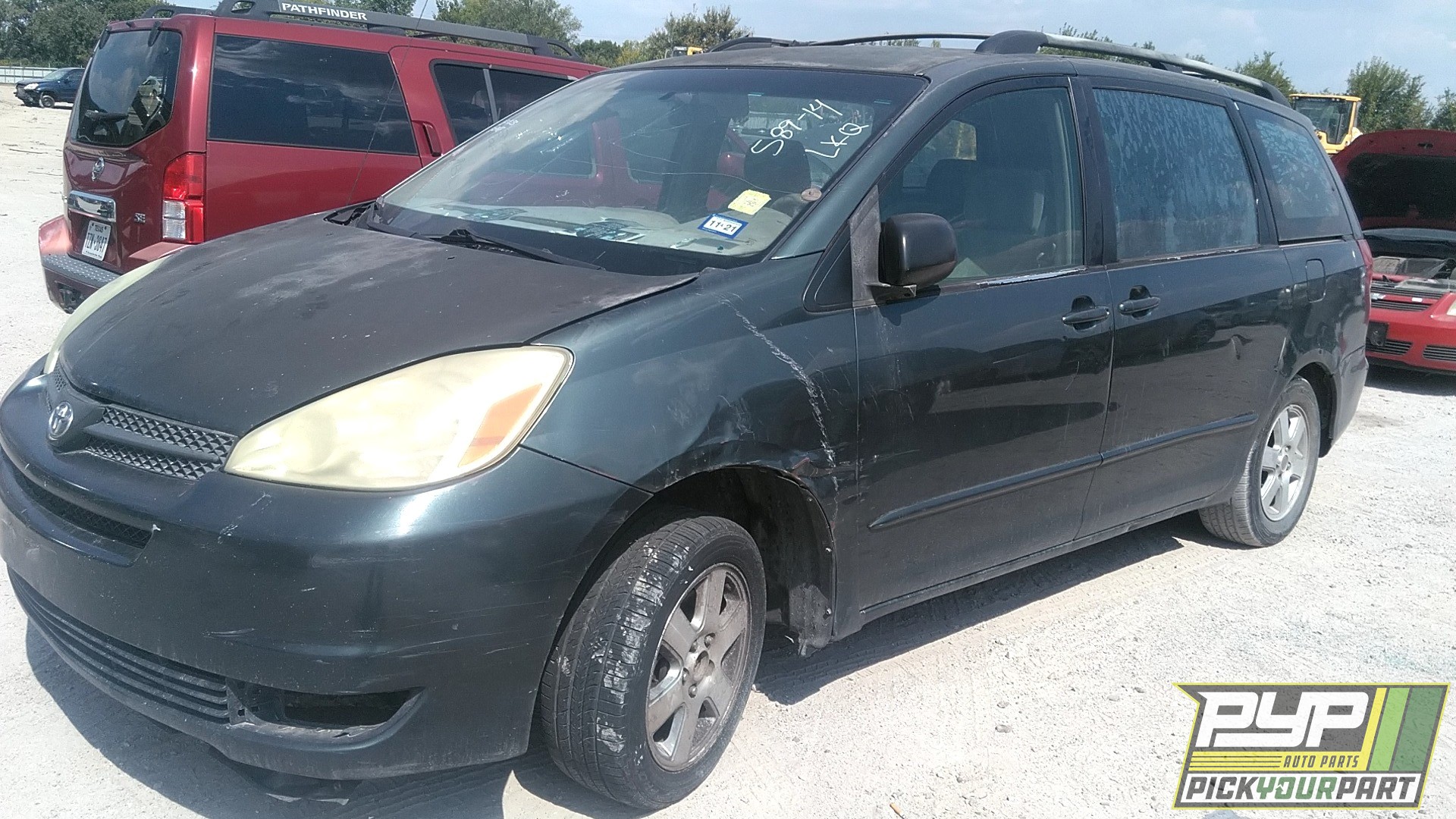 2004 TOYOTA SIENNA partes disponibles