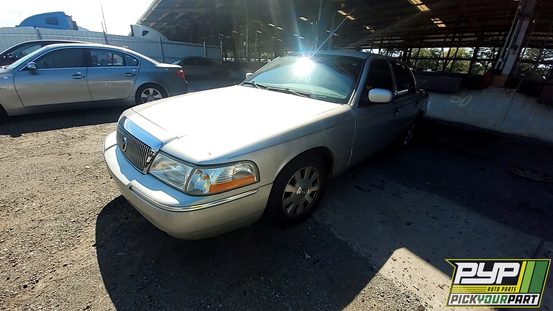 2004 MERCURY GRAND MARQUIS available for parts