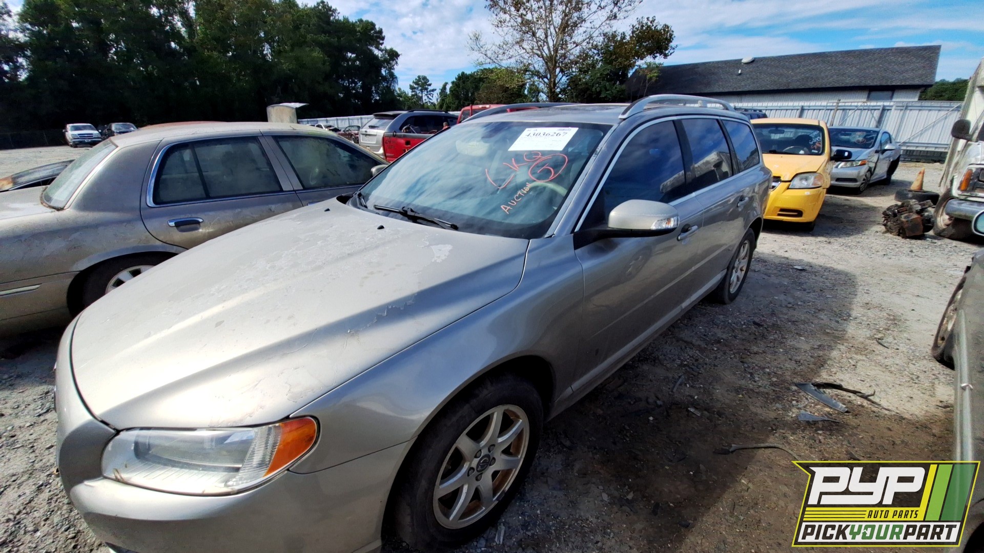 2008 VOLVO V70 available for parts