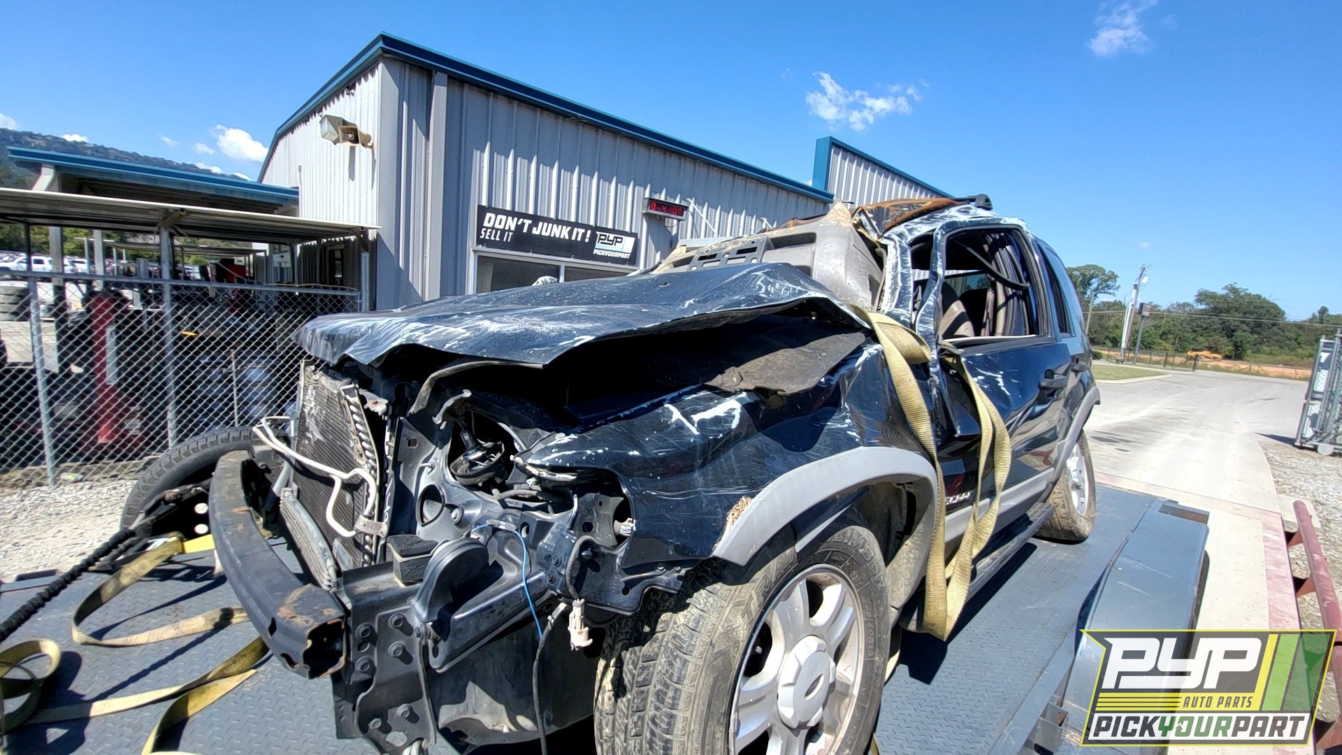 2001 FORD ESCAPE available for parts