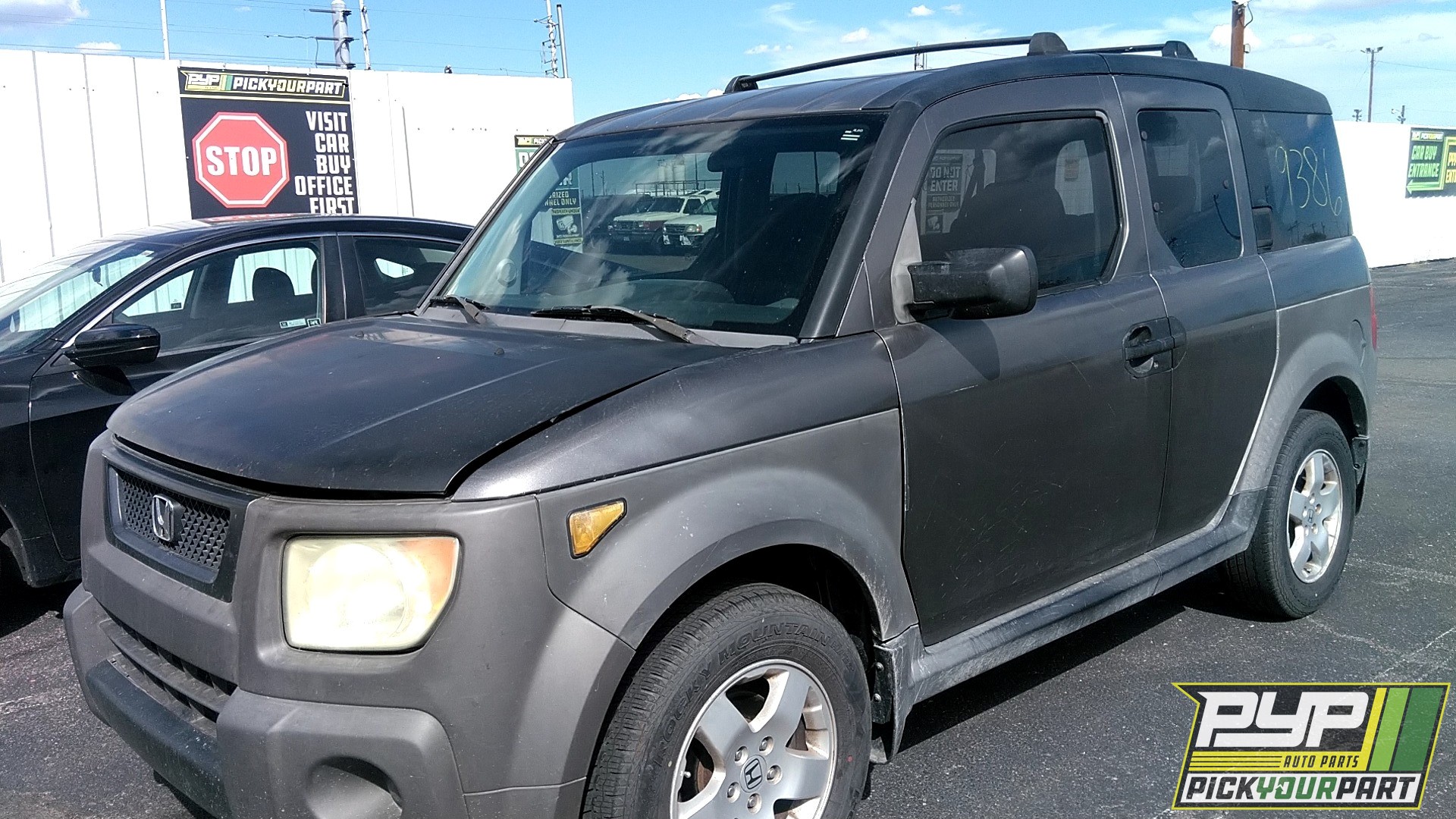 2005 HONDA ELEMENT available for parts