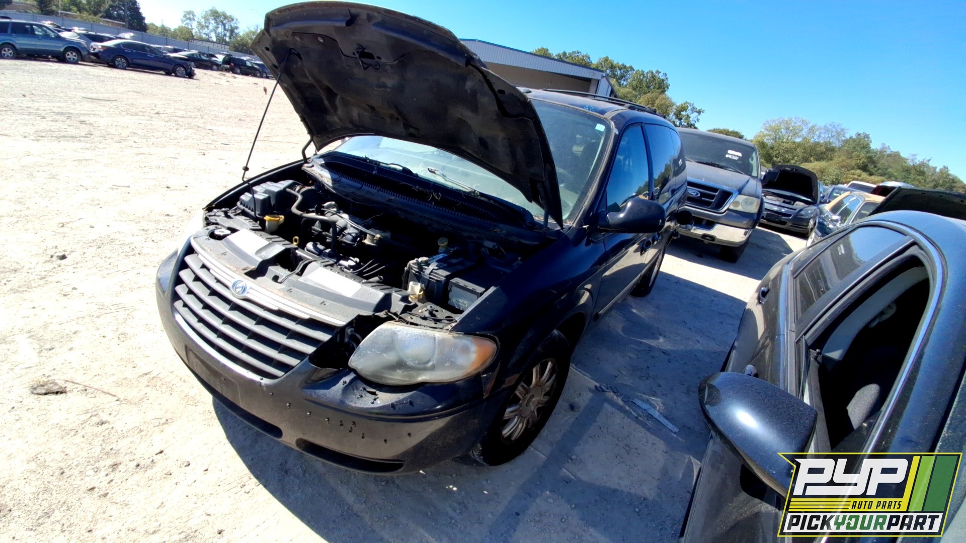 2006 CHRYSLER TOWN & COUNTRY available for parts