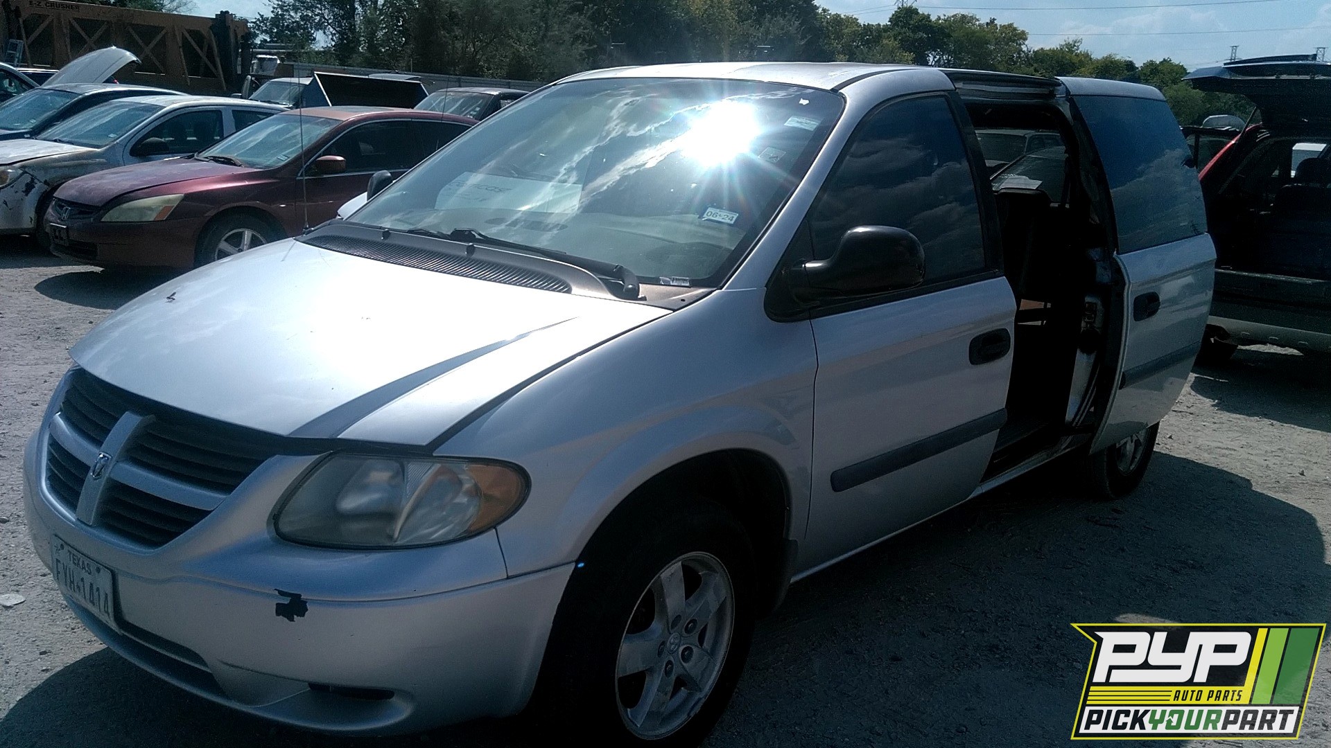 2006 DODGE GRAND CARAVAN available for parts