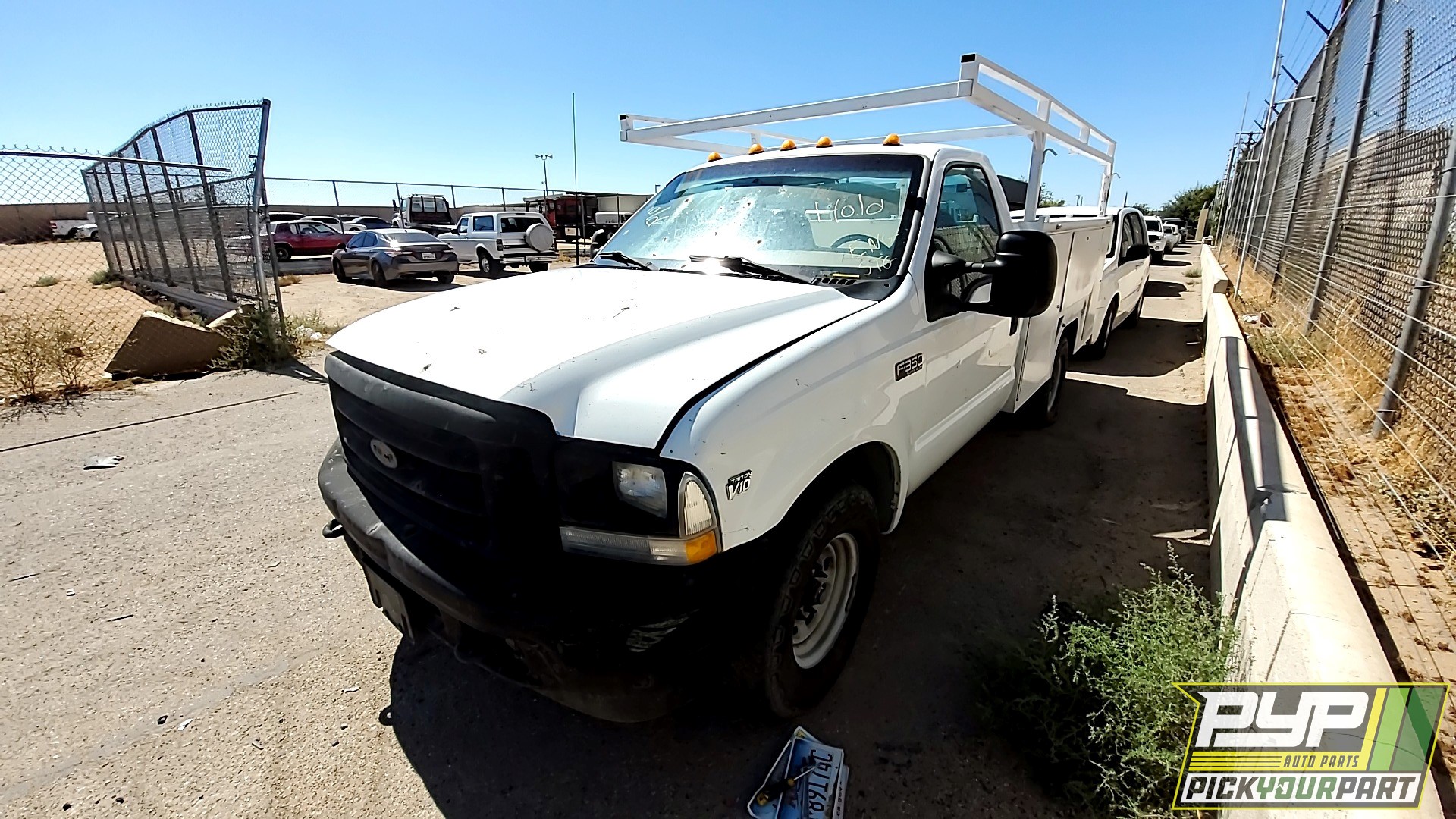 2002 FORD F-350 SUPER DUTY available for parts