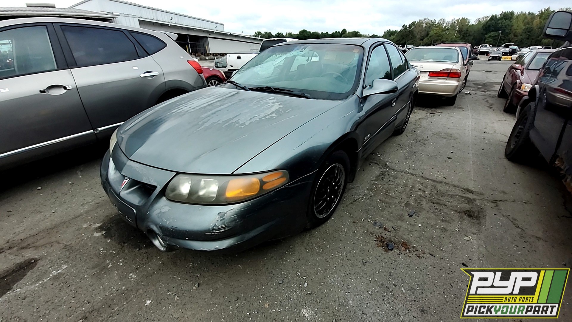 2004 PONTIAC BONNEVILLE available for parts