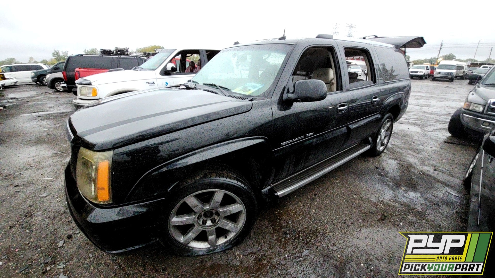 2004 CADILLAC ESCALADE ESV partes disponibles