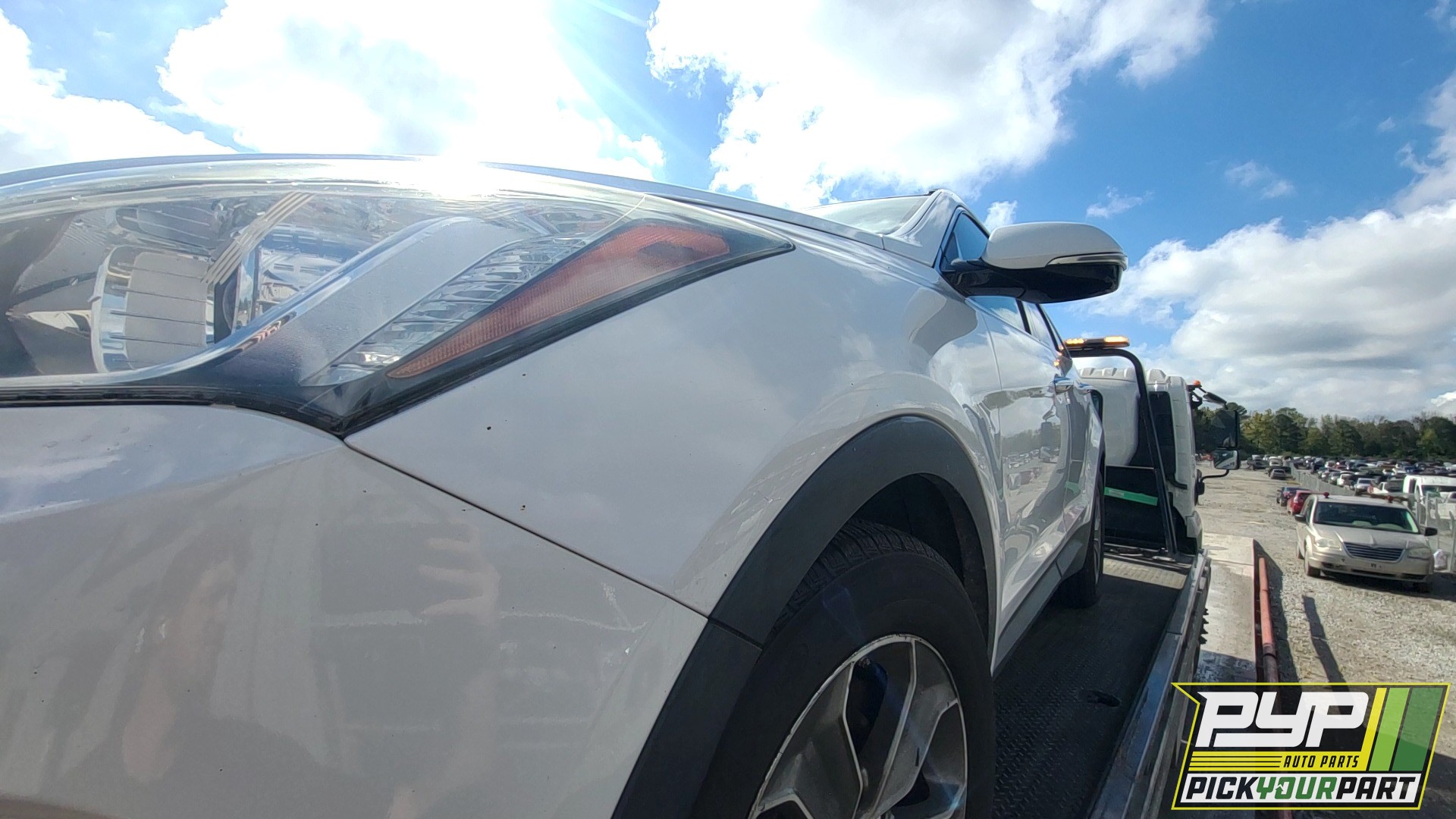 2014 HYUNDAI SANTA FE available for parts