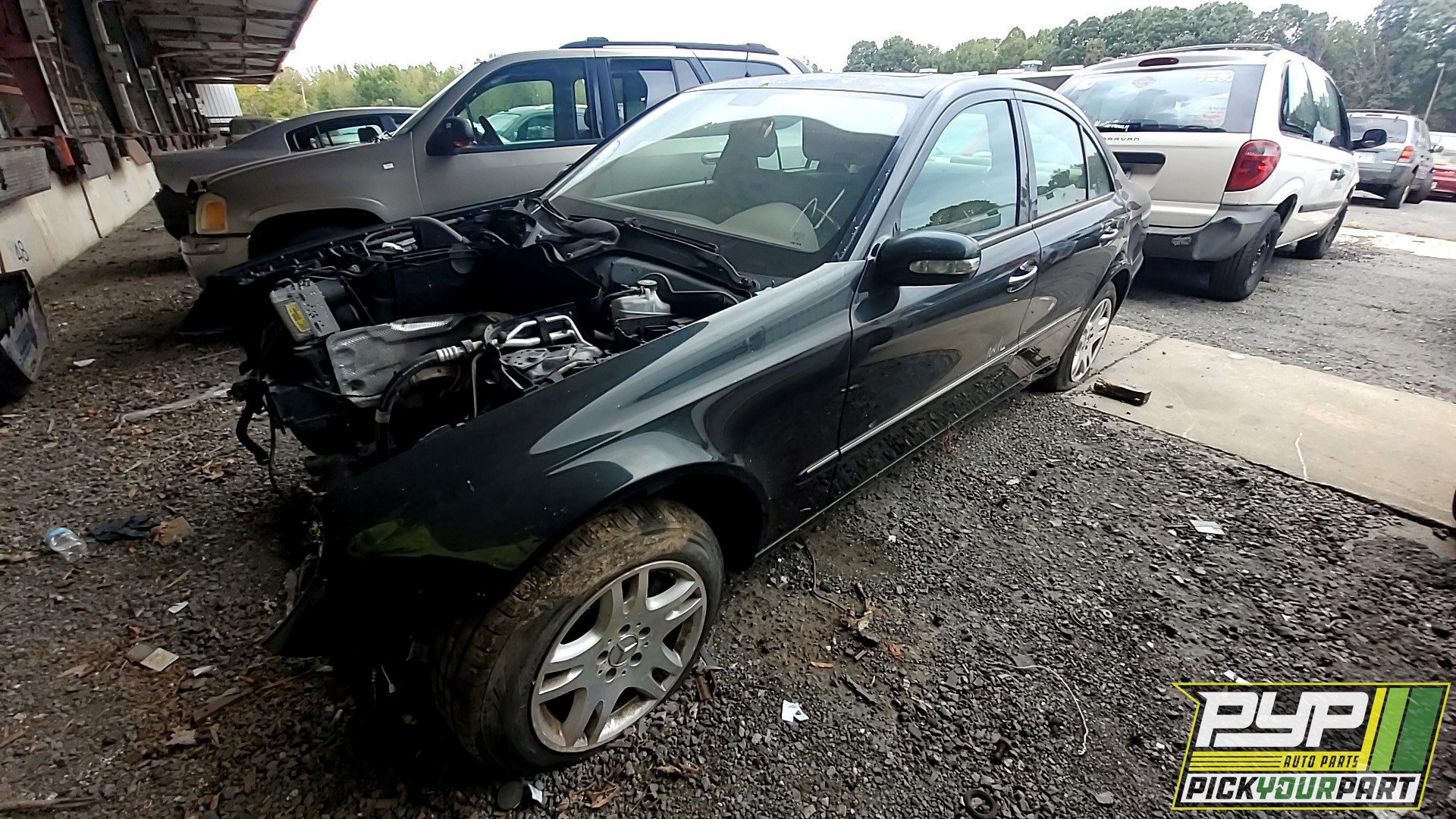 2005 MERCEDES-BENZ E320 available for parts