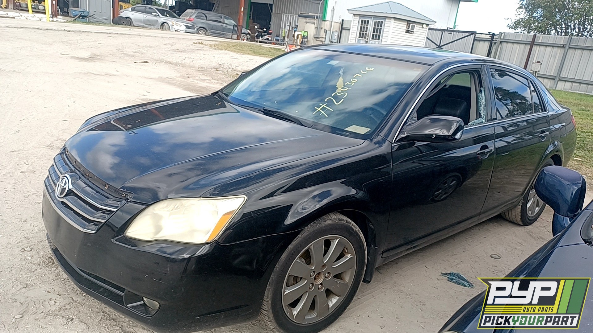 2007 TOYOTA AVALON available for parts