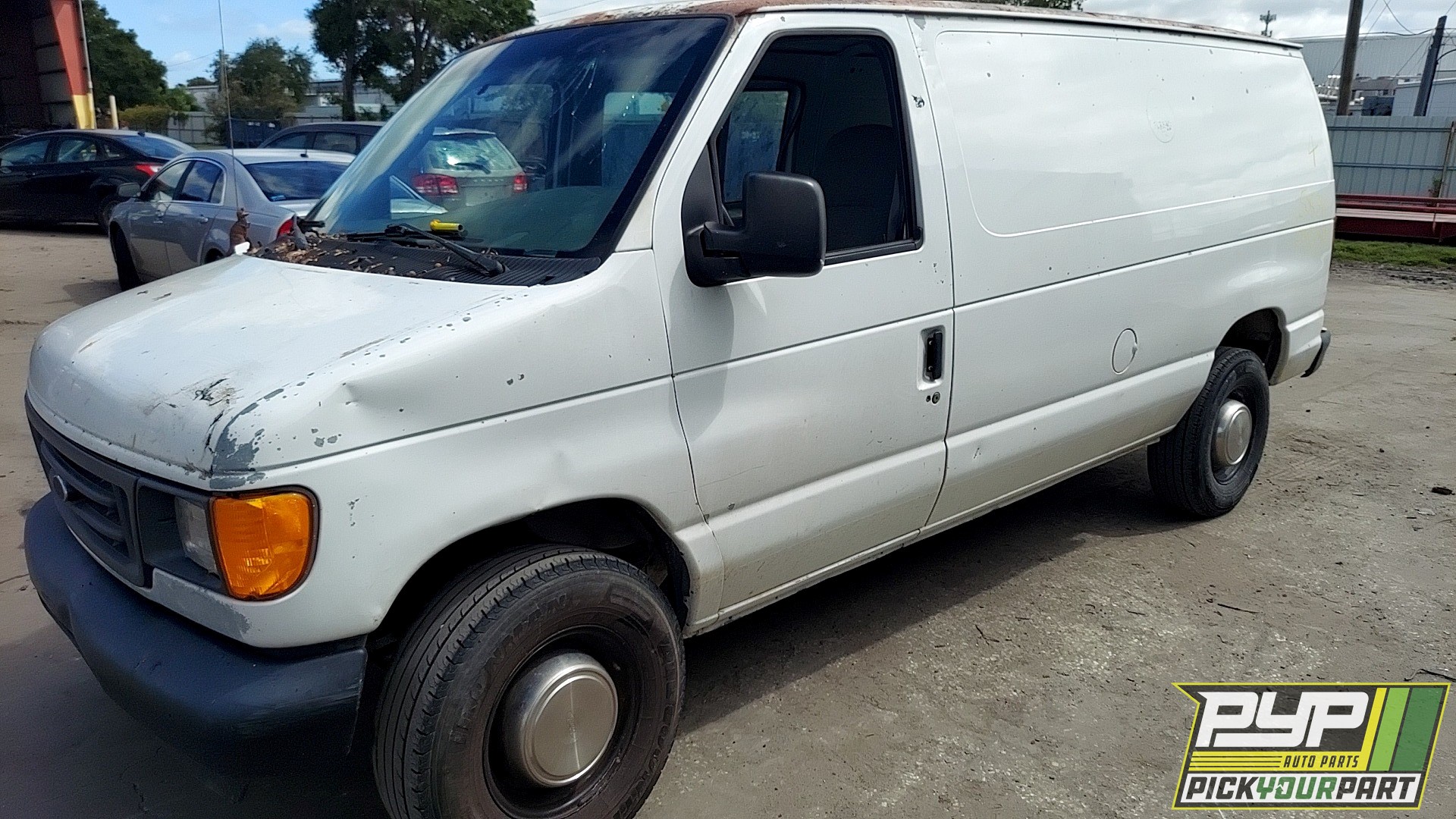 2003 FORD E-250 partes disponibles
