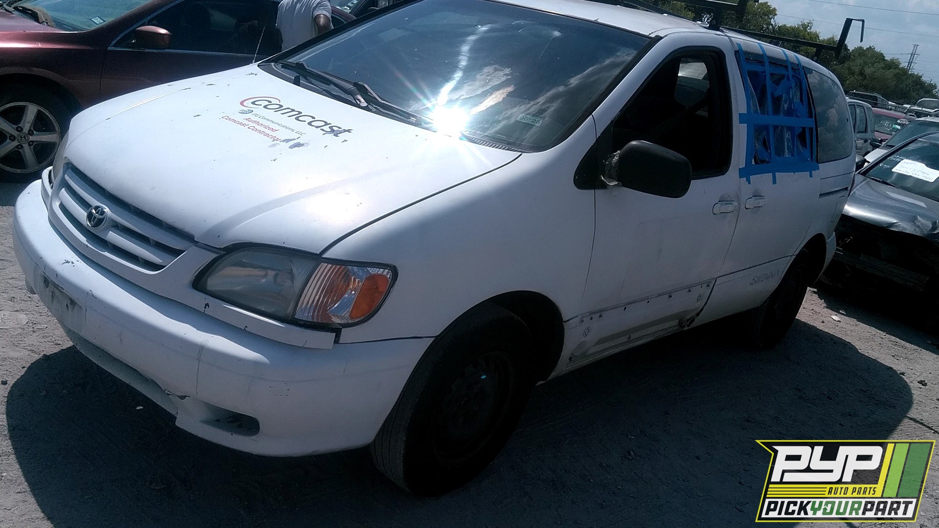 2001 TOYOTA SIENNA available for parts