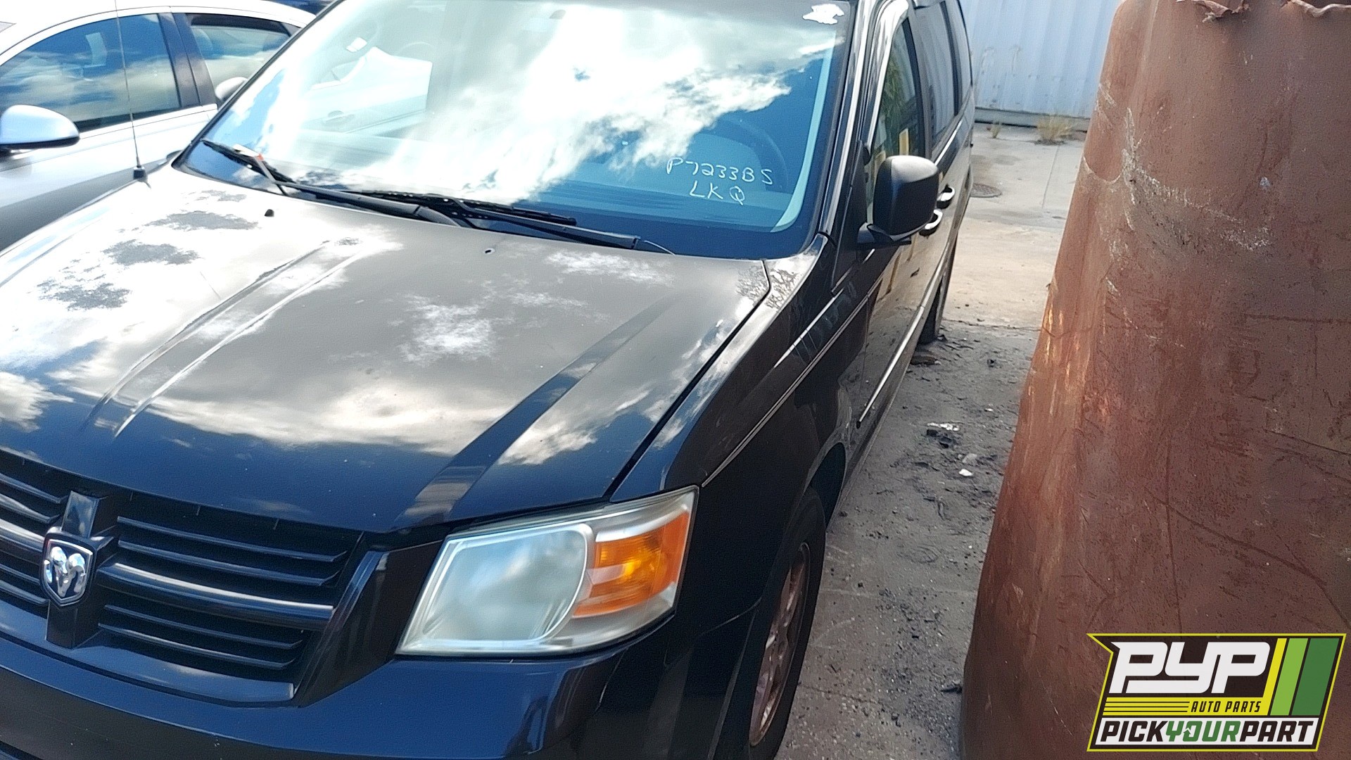 2010 DODGE GRAND CARAVAN available for parts