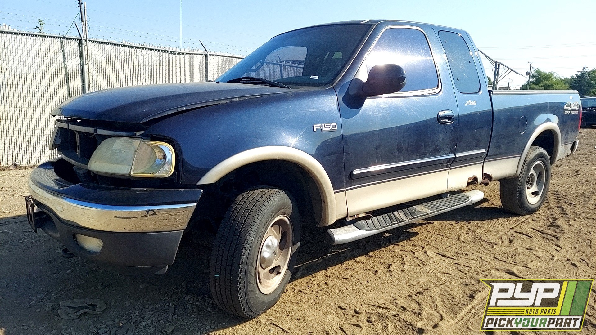 2000 FORD F-150 available for parts