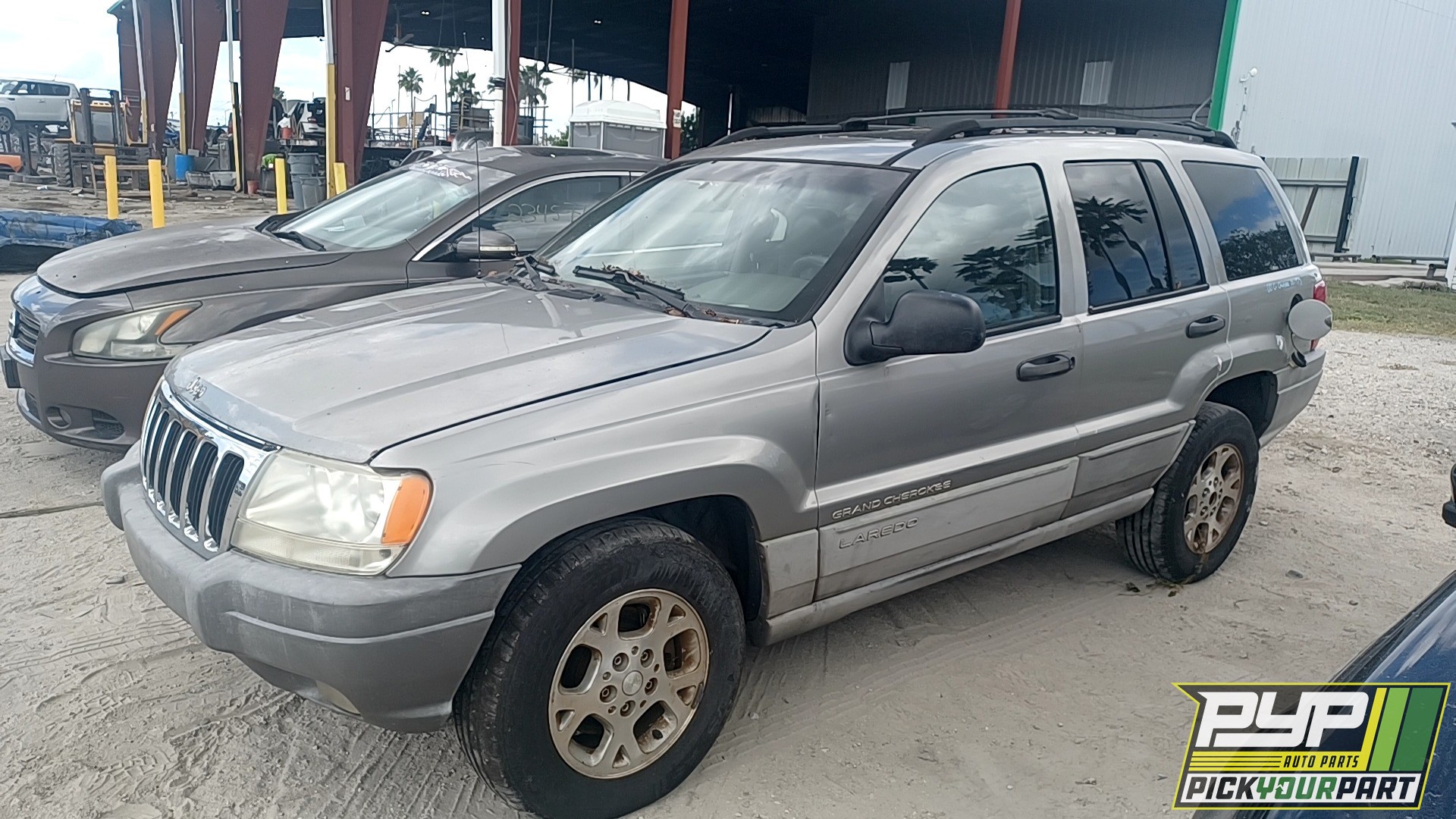 2000 JEEP GRAND CHEROKEE available for parts