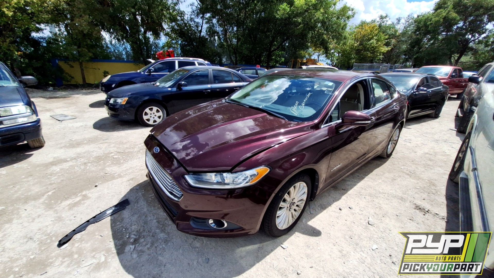 2013 FORD FUSION available for parts