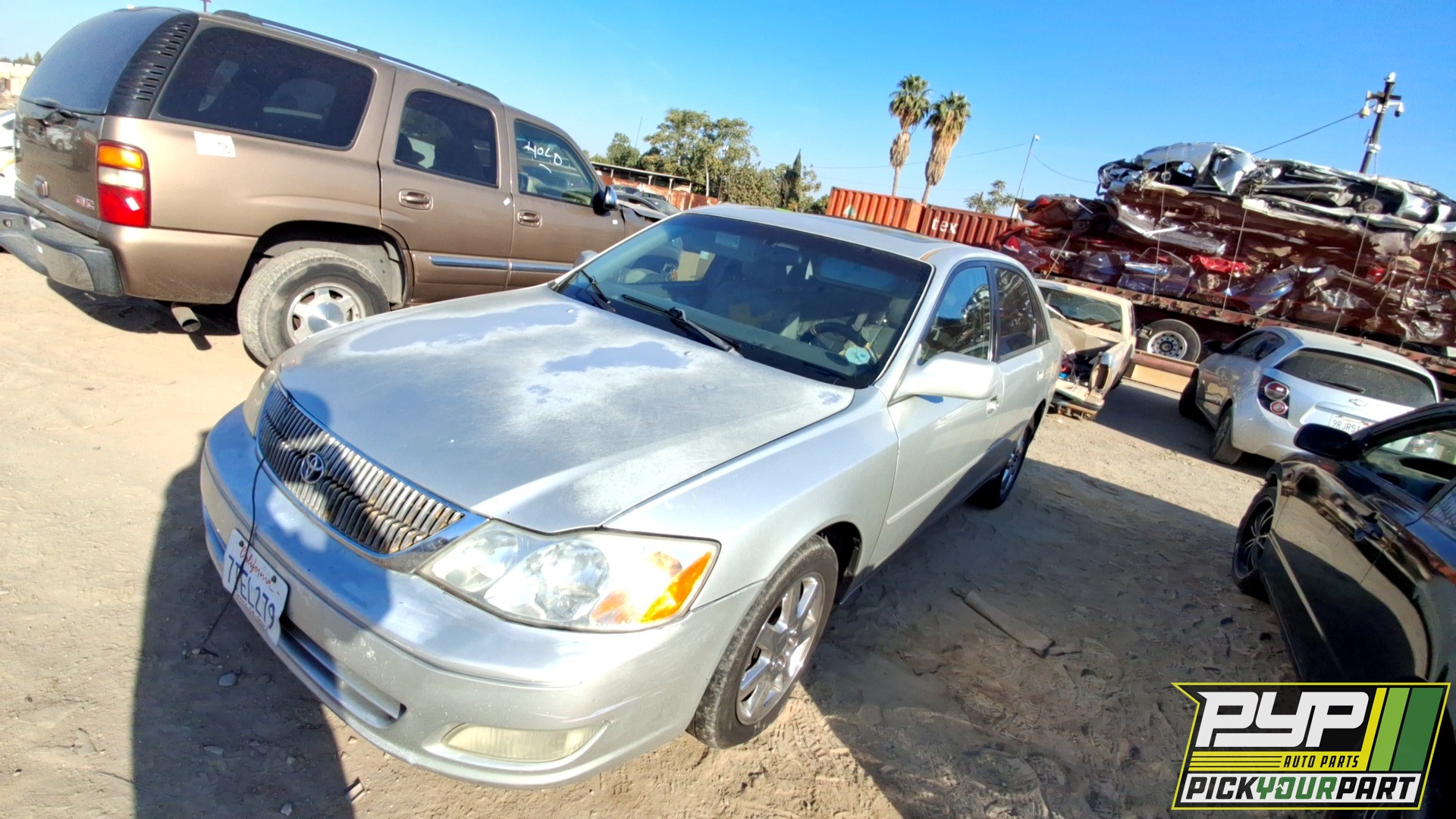 2001 TOYOTA AVALON available for parts