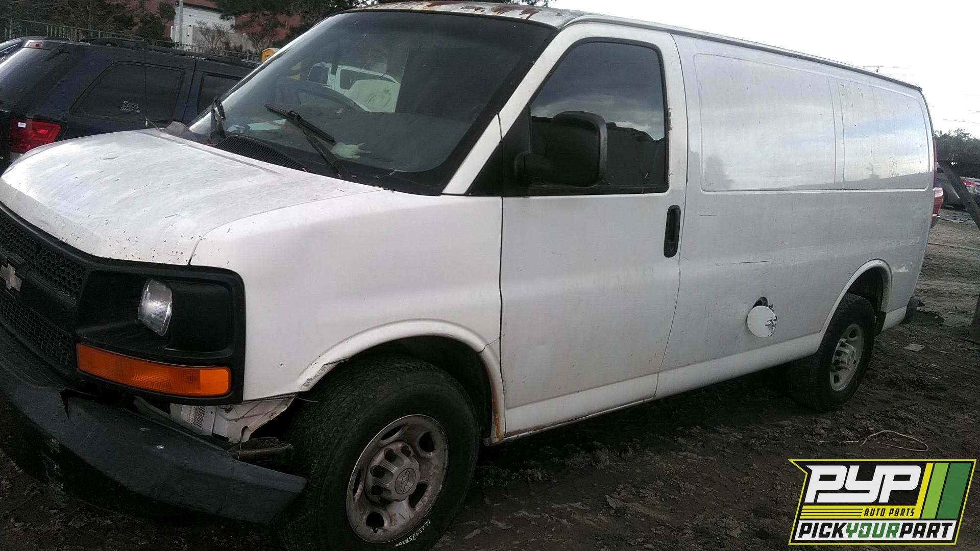 2009 CHEVROLET EXPRESS 2500 available for parts