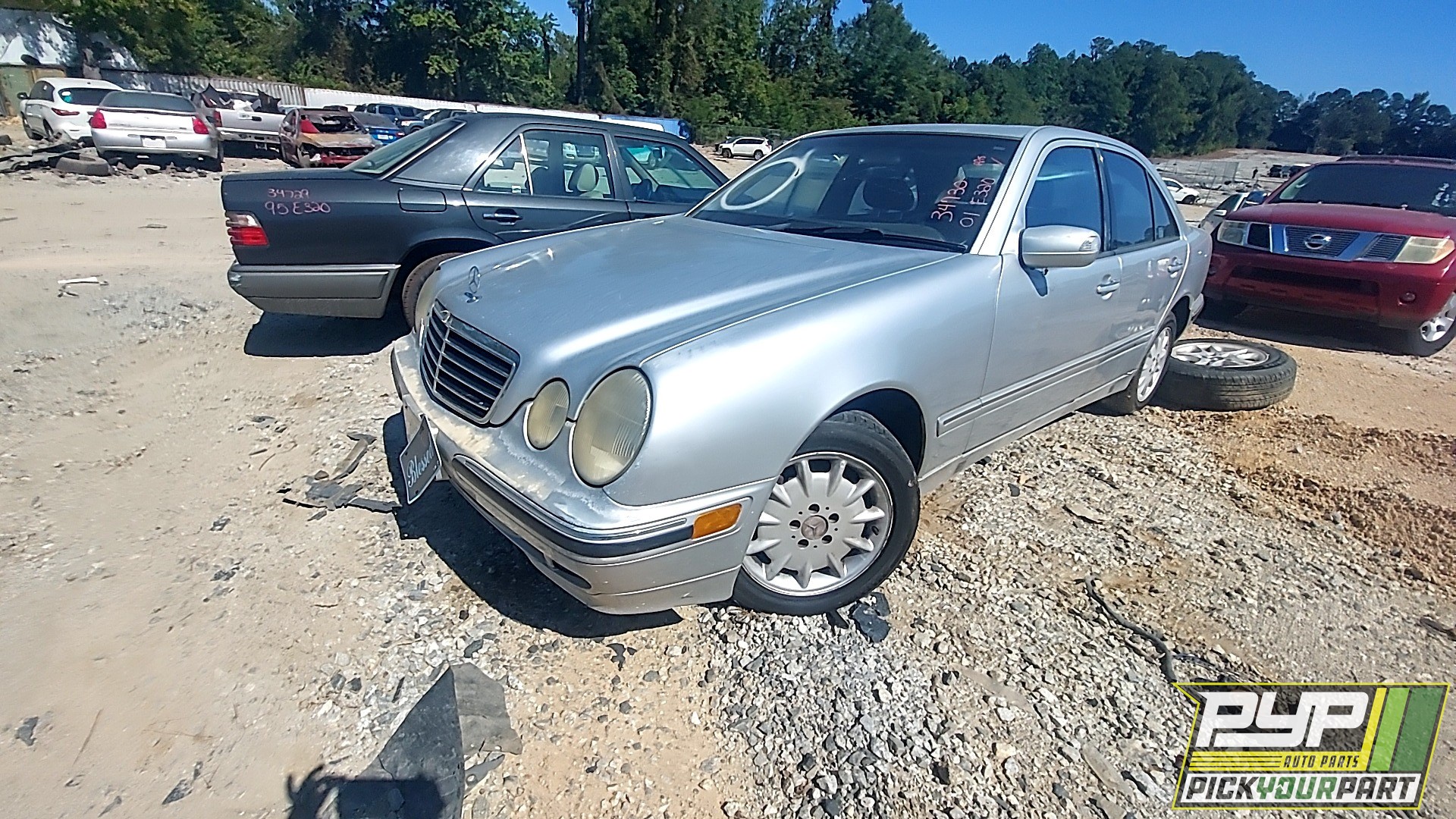 2001 MERCEDES-BENZ E320 available for parts