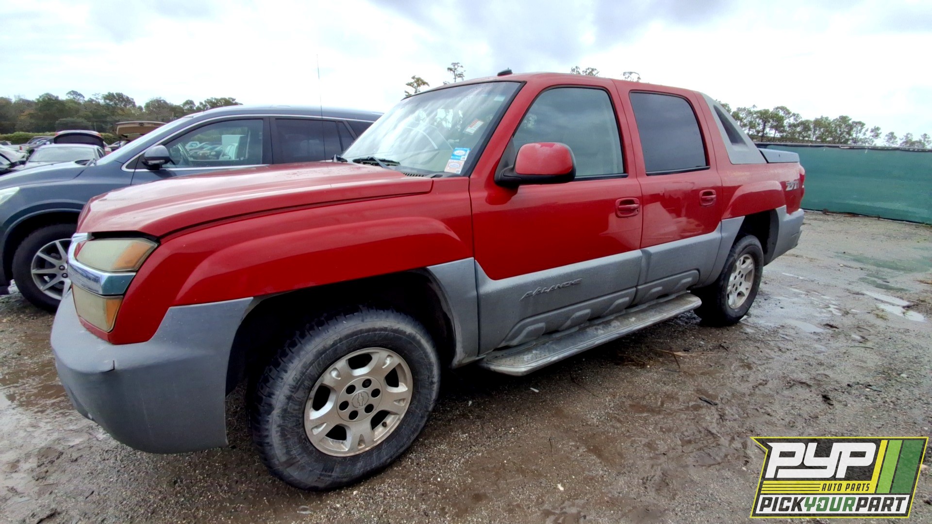 2002 CHEVROLET AVALANCHE 1500 available for parts