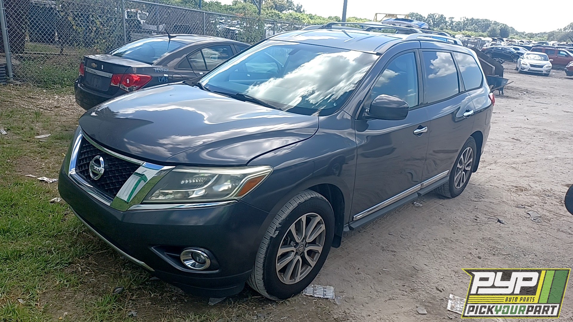 2014 NISSAN PATHFINDER available for parts