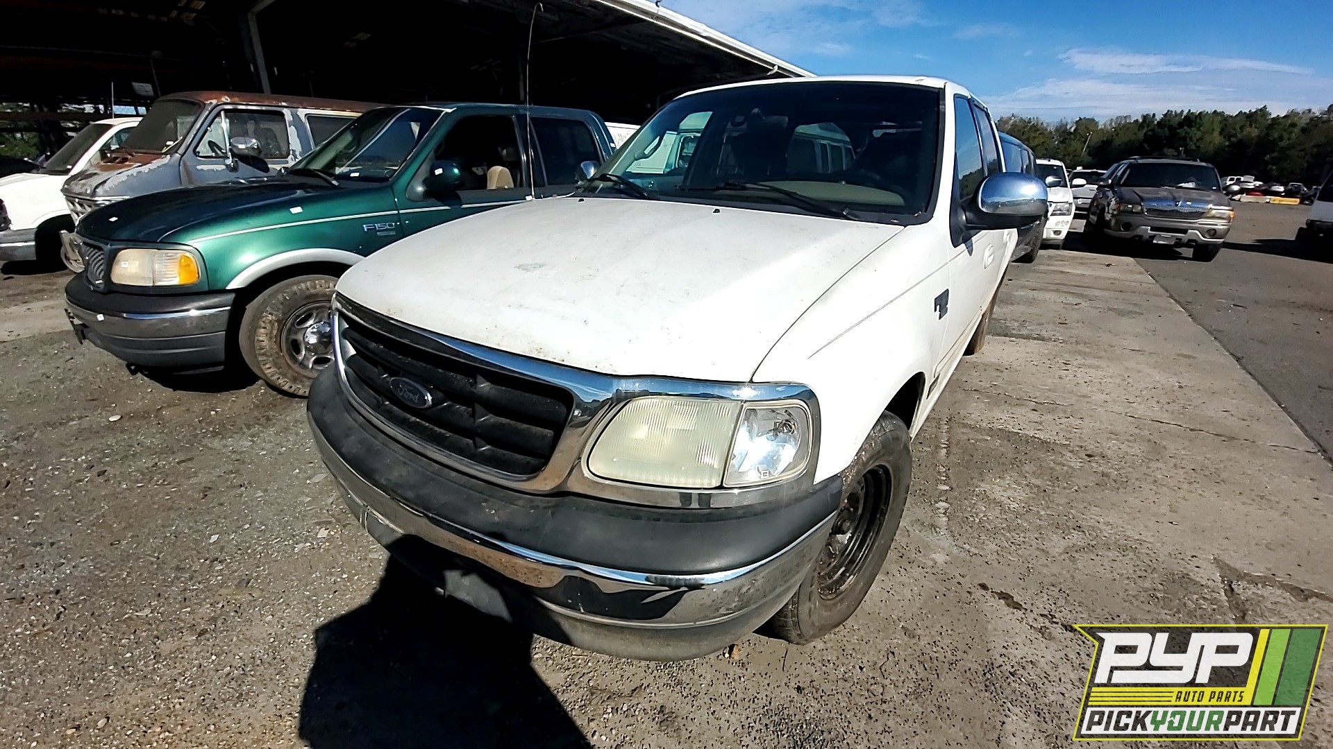 2001 FORD F-150 available for parts