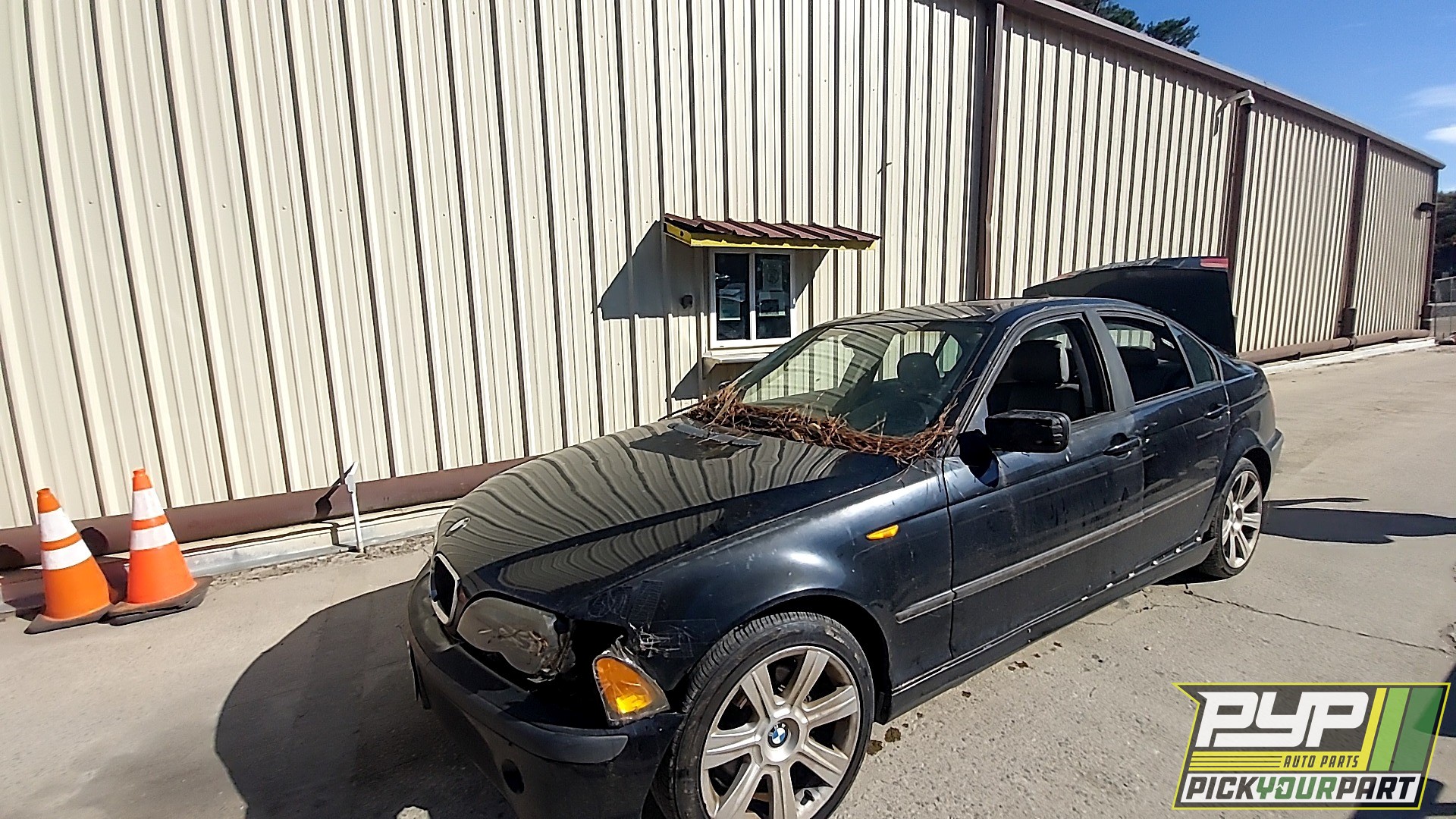 2003 BMW 325I partes disponibles