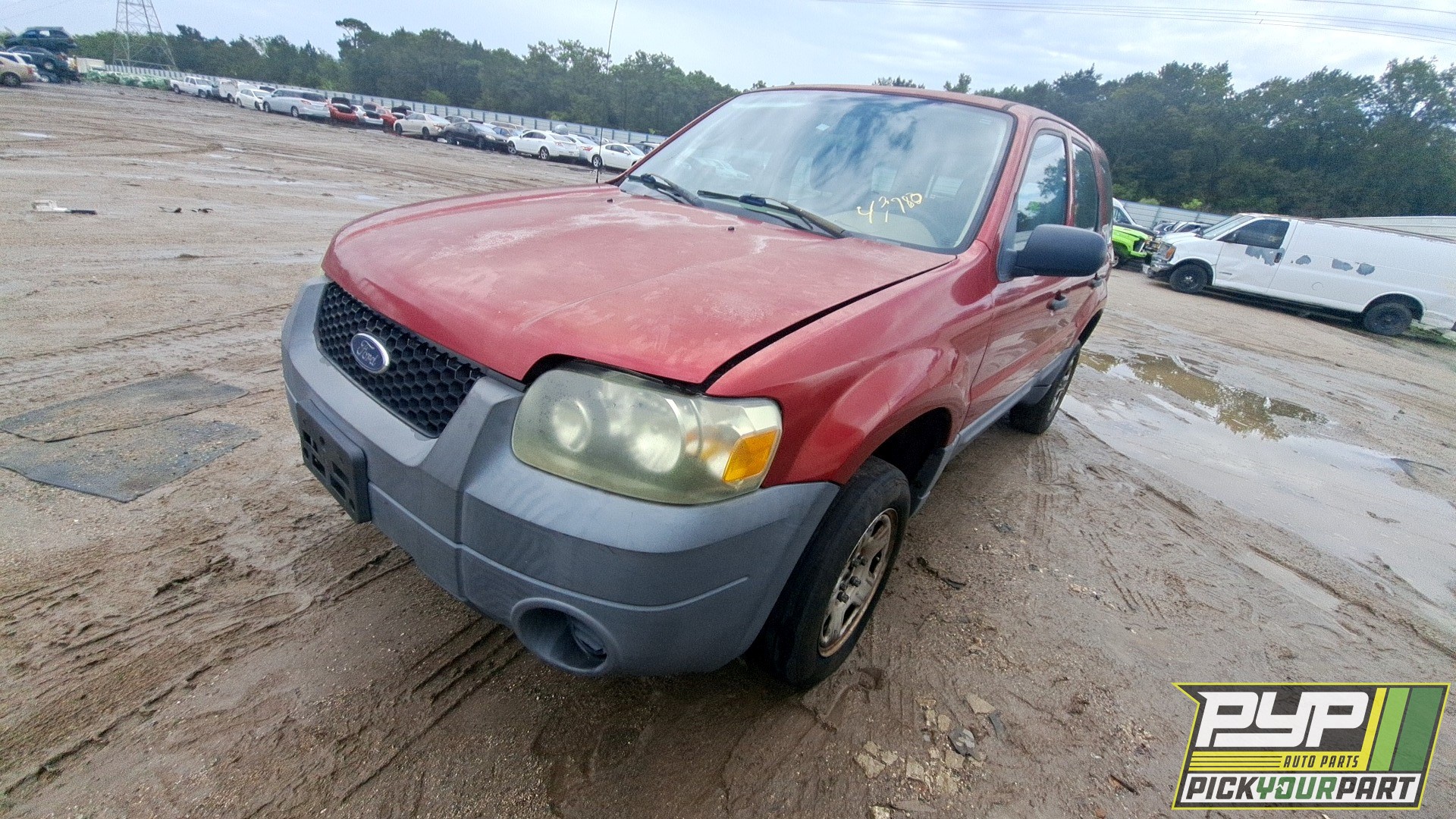2007 FORD ESCAPE available for parts