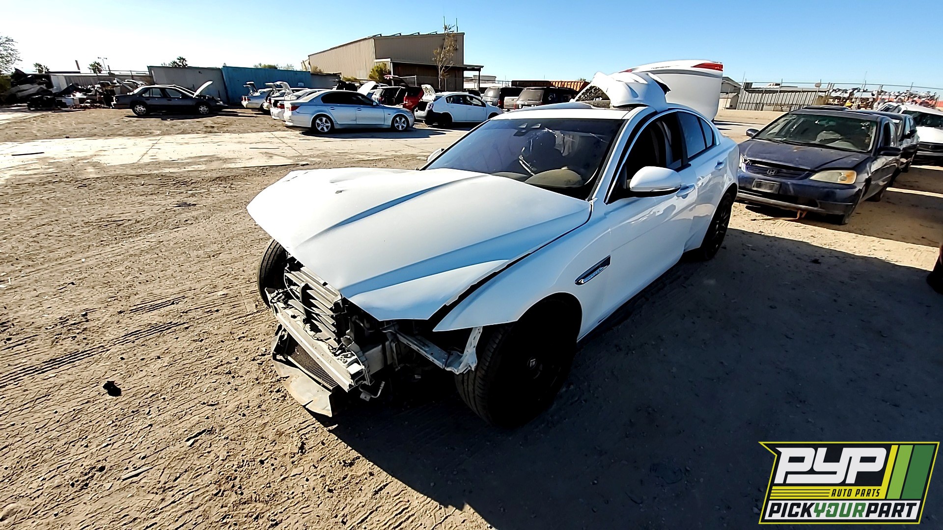 2017 JAGUAR XE partes disponibles