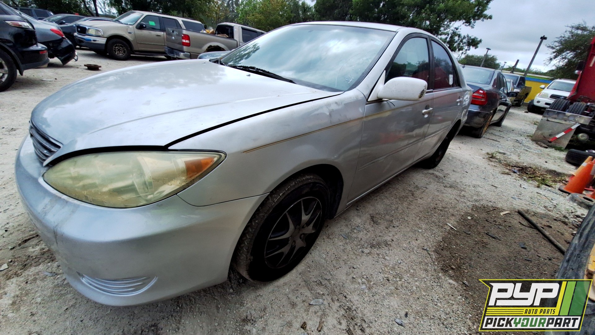 2006 TOYOTA CAMRY available for parts