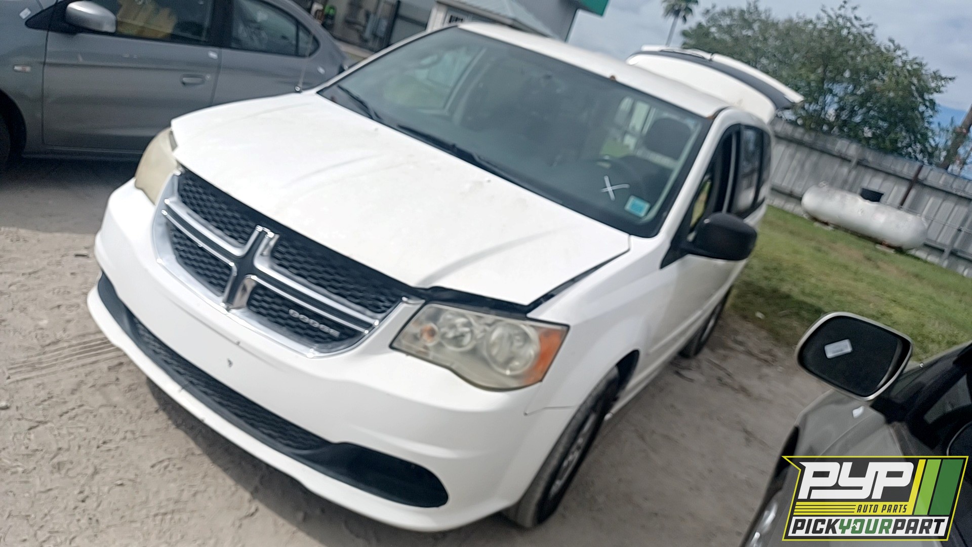 2012 DODGE GRAND CARAVAN available for parts