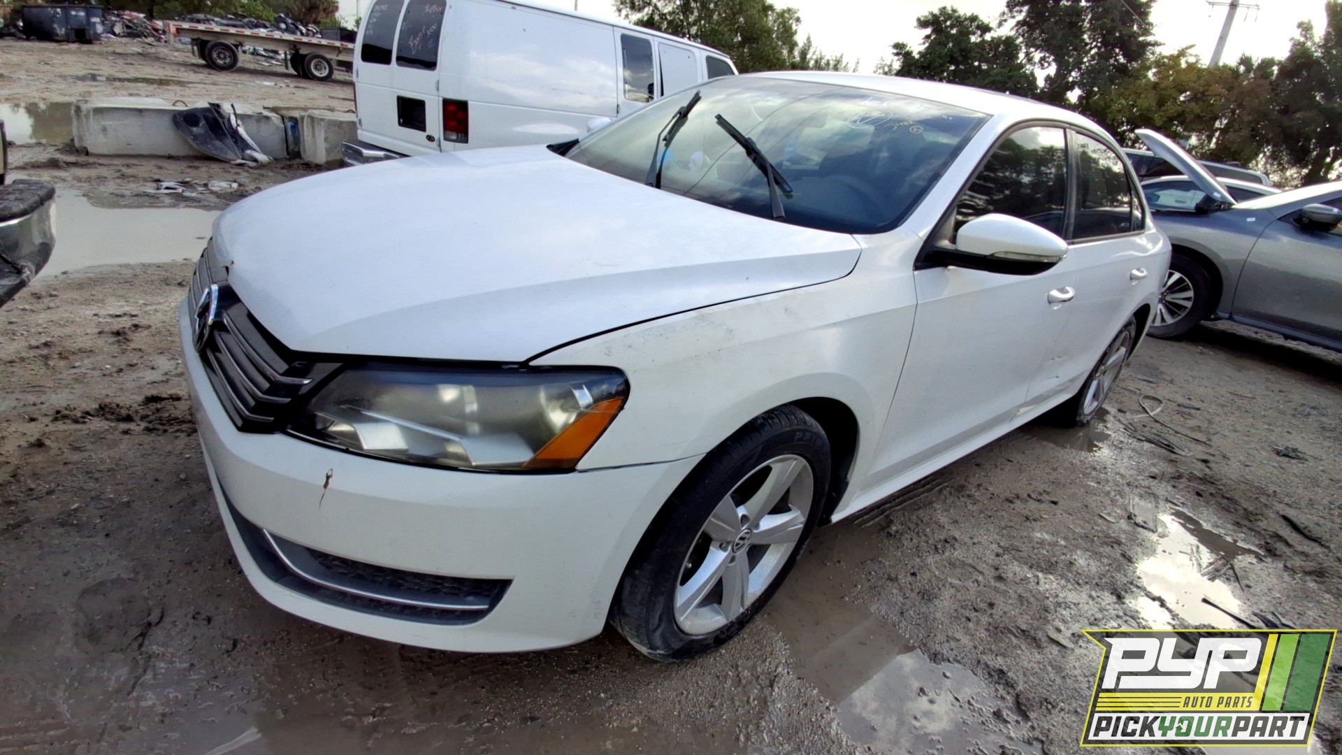 2012 VOLKSWAGEN PASSAT partes disponibles