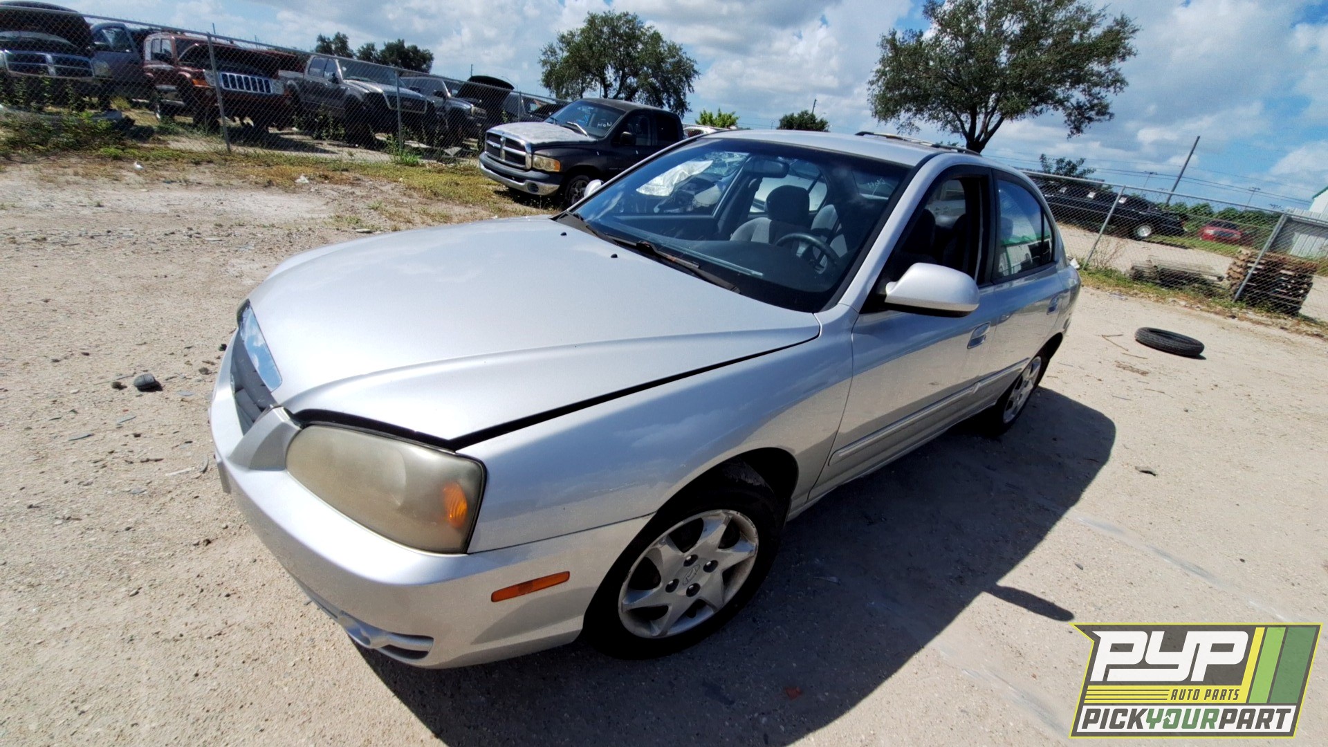 2004 HYUNDAI ELANTRA partes disponibles