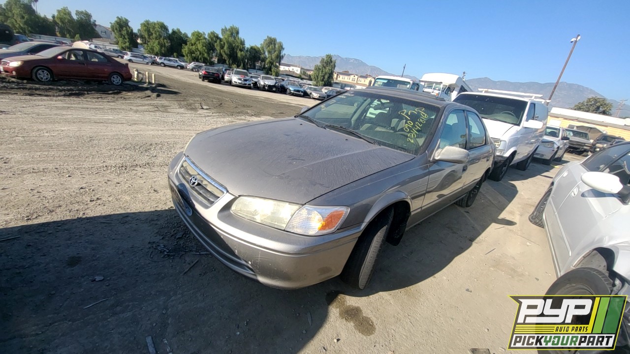 2001 TOYOTA CAMRY partes disponibles