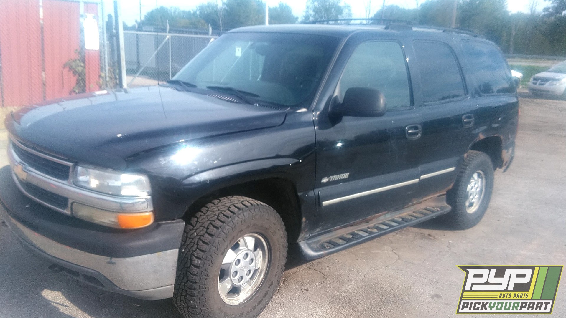 2001 CHEVROLET TAHOE available for parts