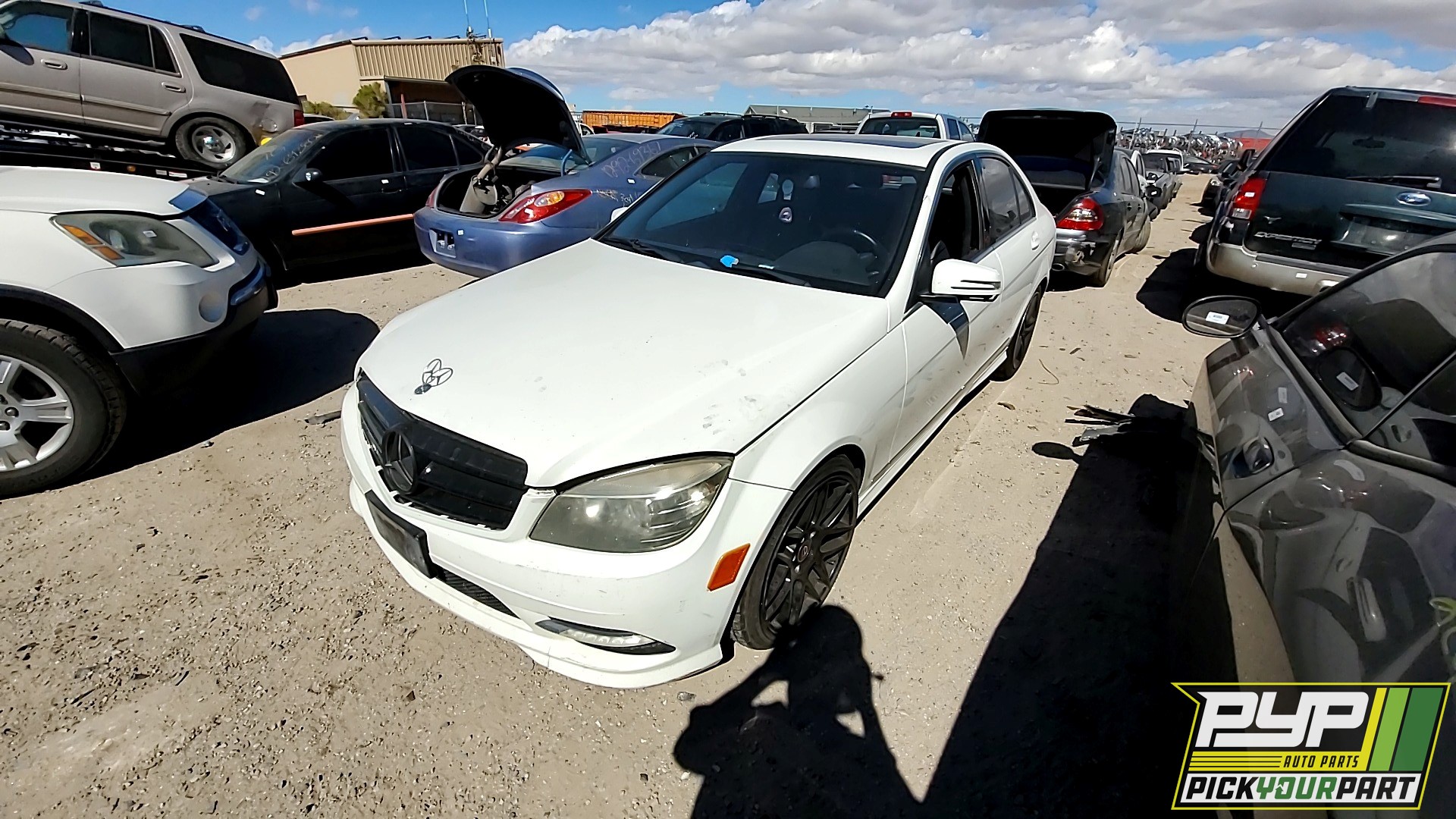 2011 MERCEDES-BENZ C350 partes disponibles