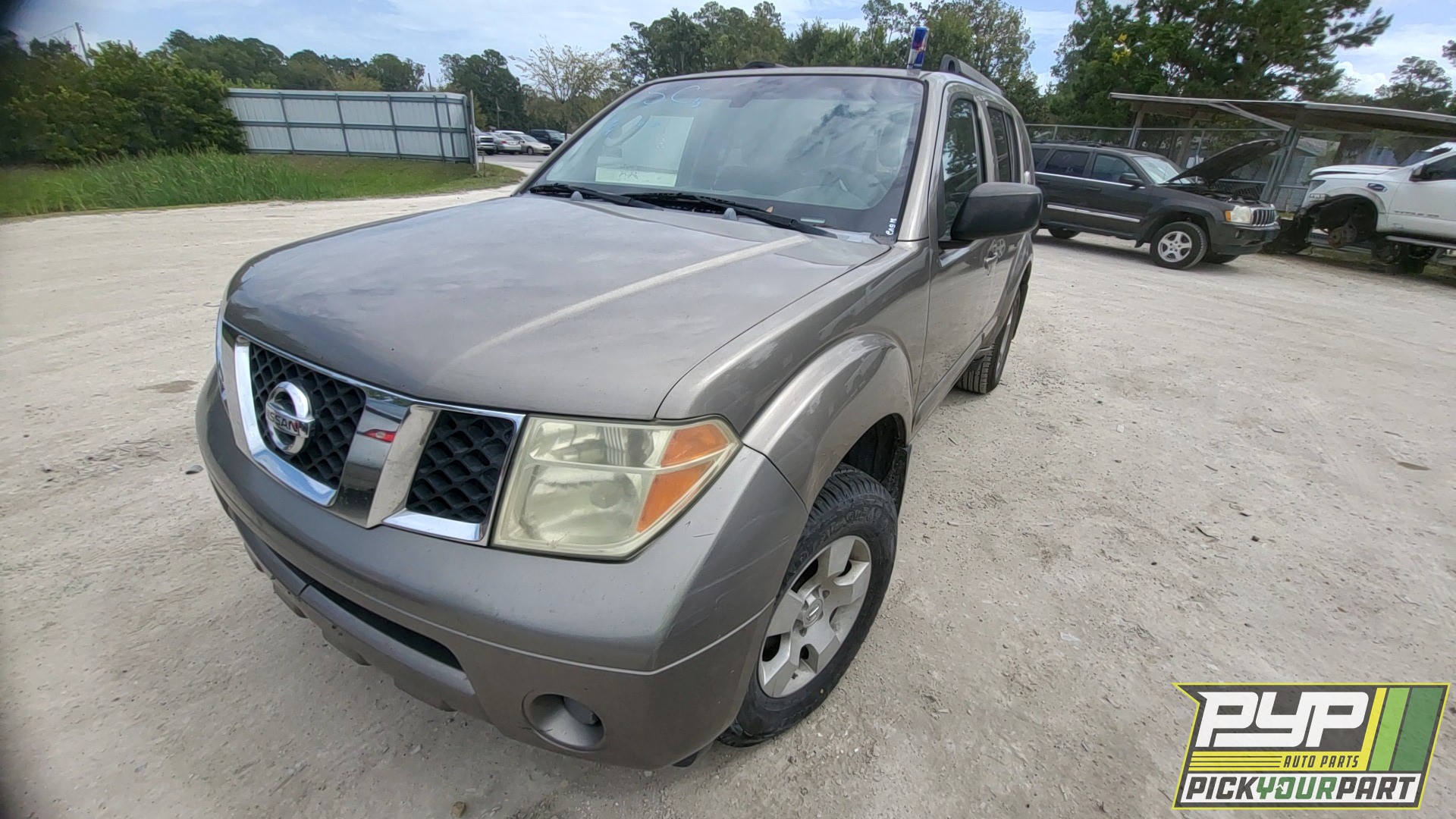 2005 NISSAN PATHFINDER available for parts