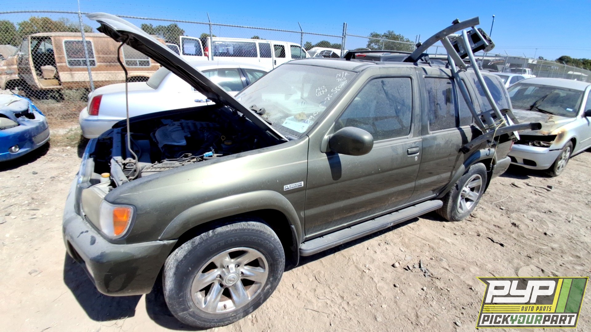 2004 NISSAN PATHFINDER partes disponibles