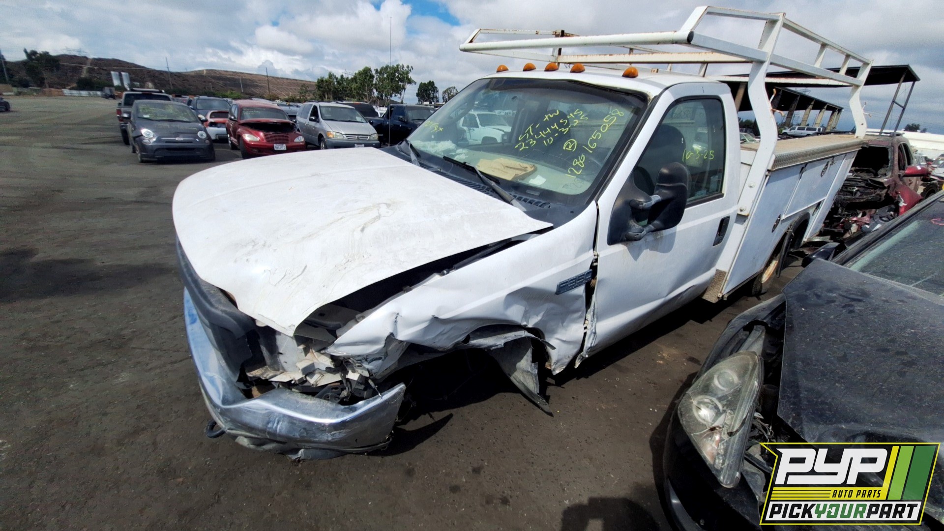 2004 FORD F-350 SUPER DUTY available for parts