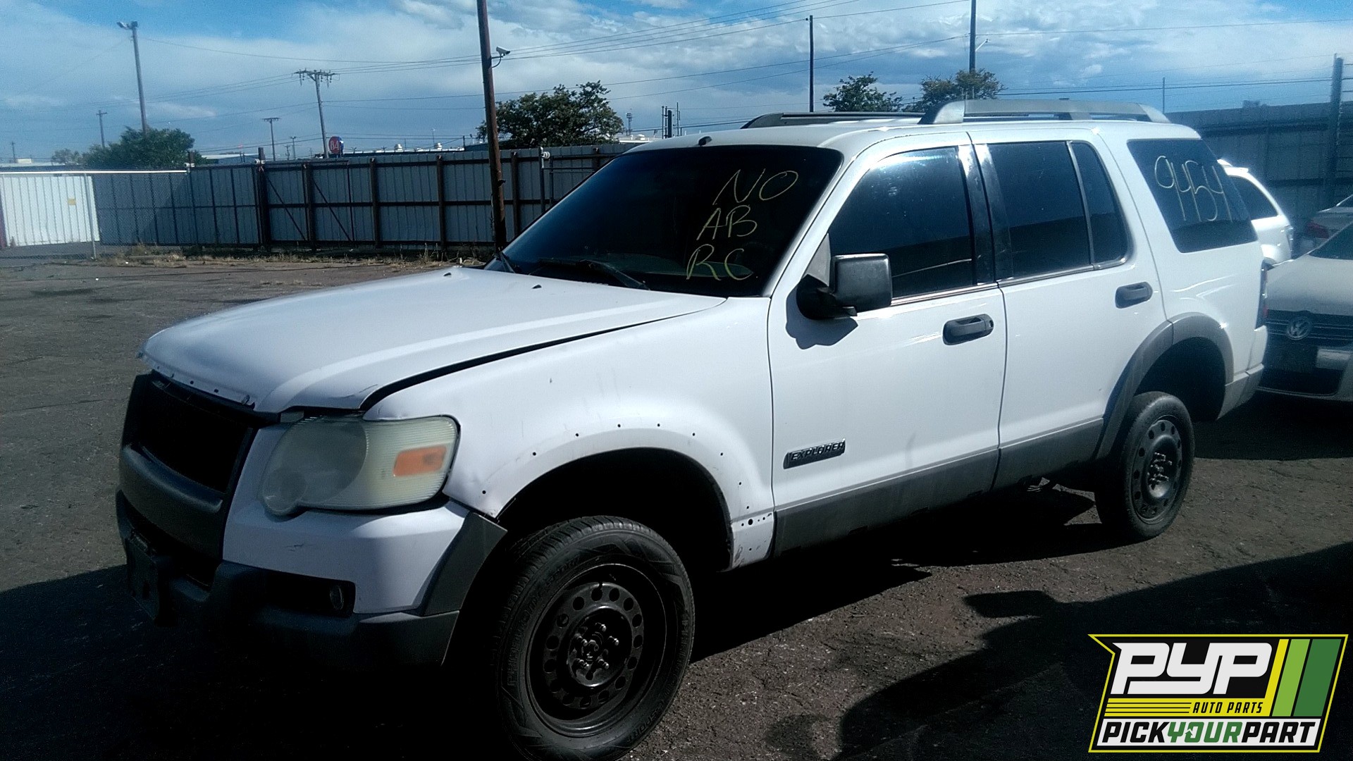 2006 FORD EXPLORER available for parts