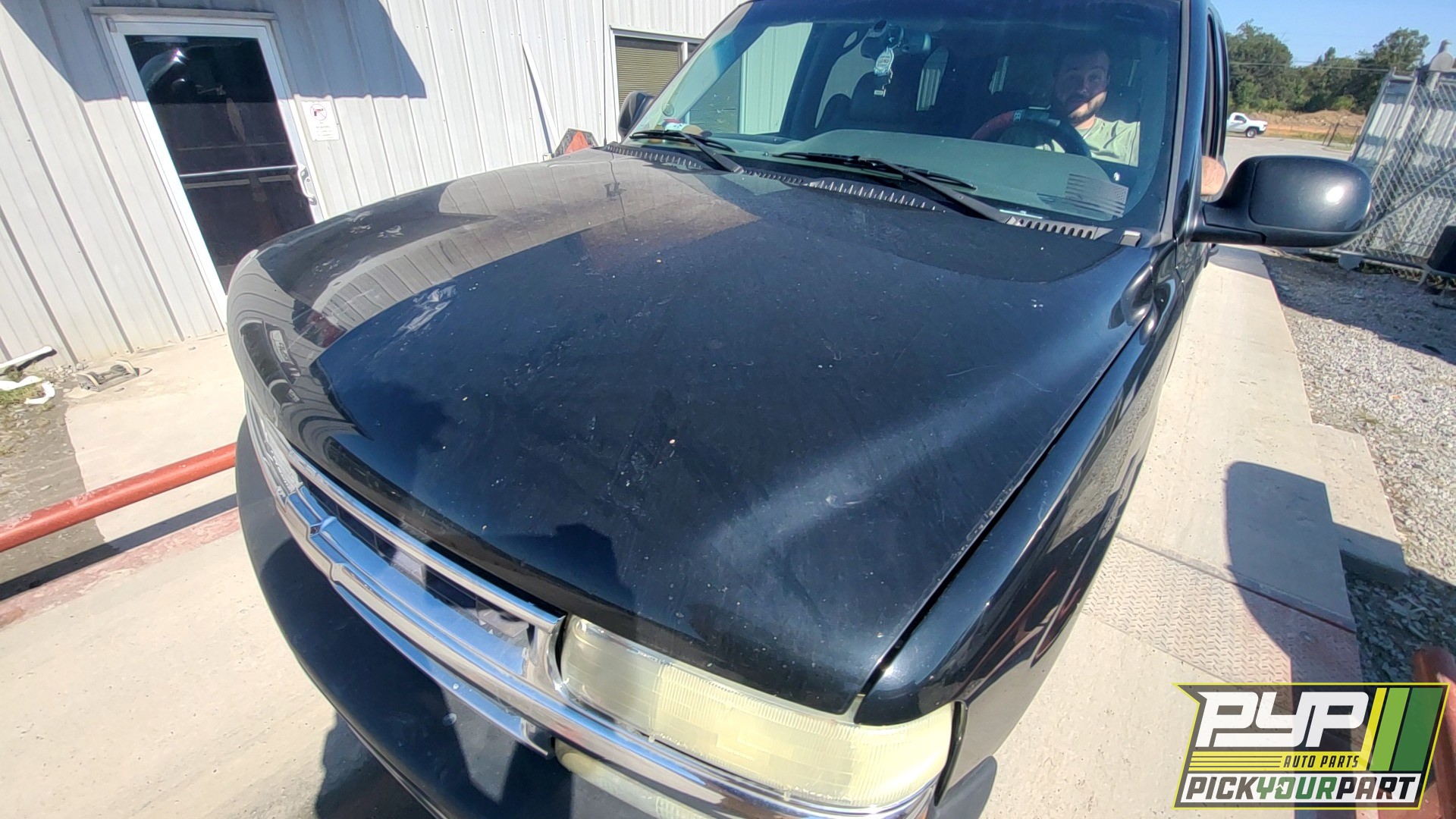 2004 CHEVROLET TAHOE partes disponibles