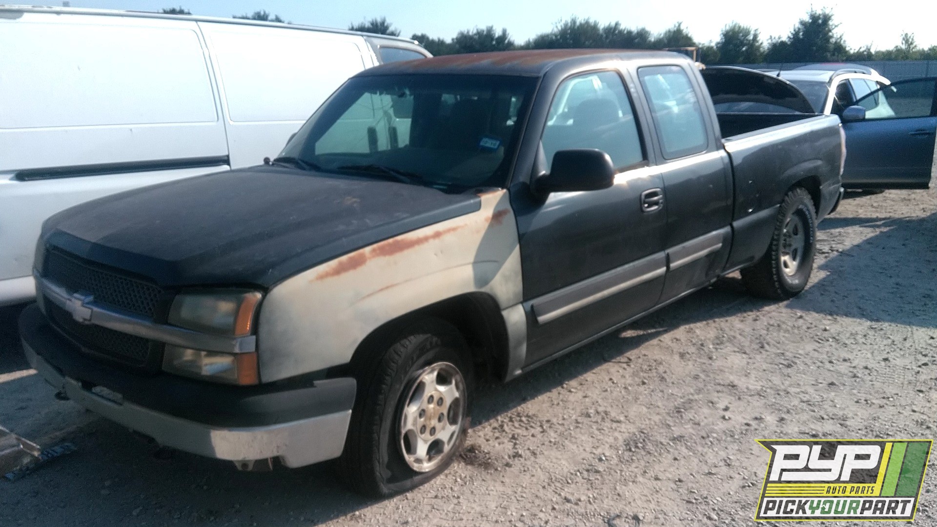 2004 CHEVROLET SILVERADO 1500 available for parts