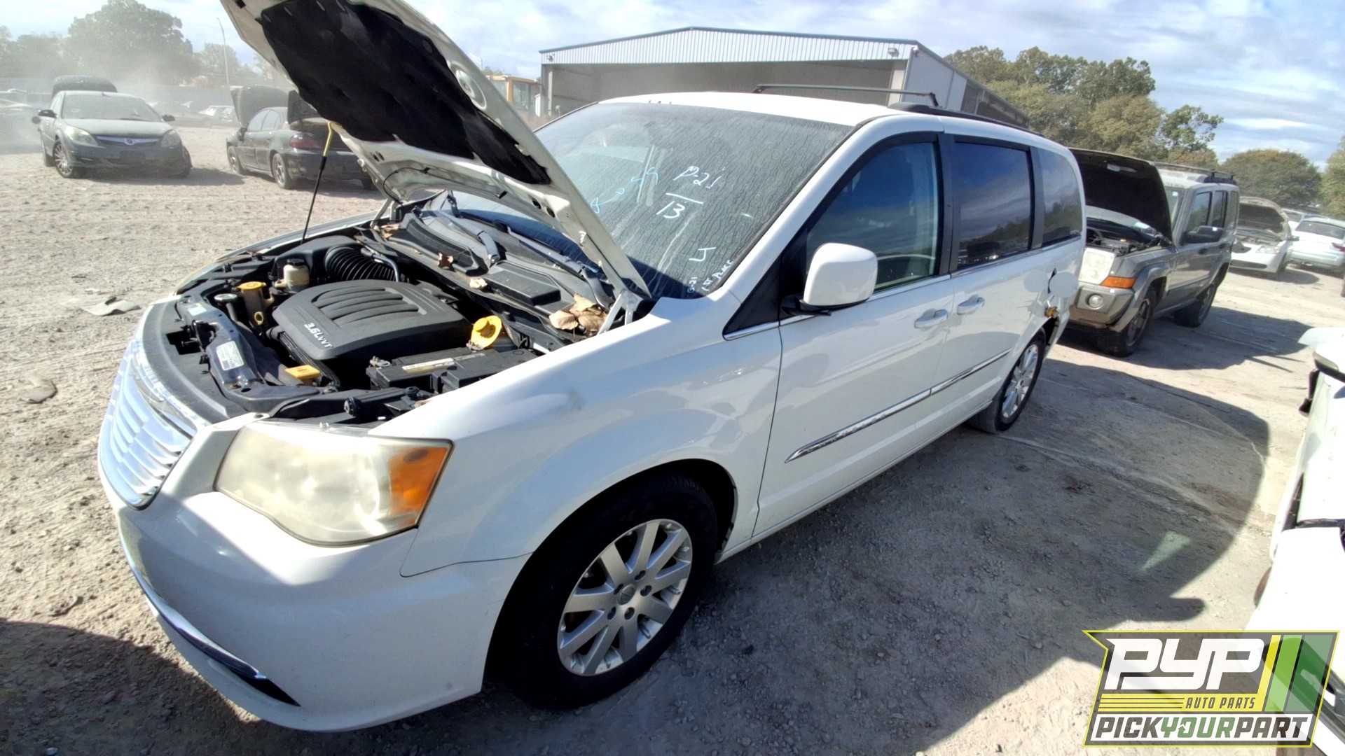 2013 CHRYSLER TOWN & COUNTRY partes disponibles